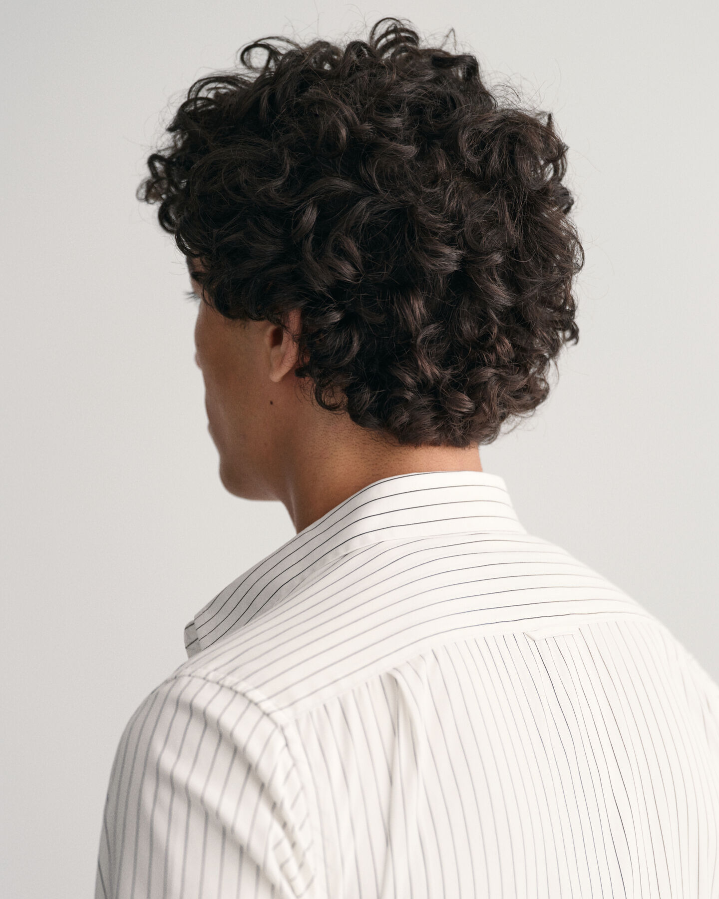 Slim fit formell kritstrecksrandig skjorta