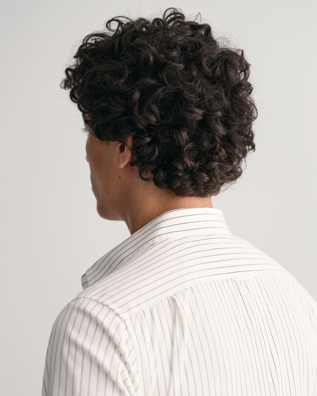 Slim fit formell kritstrecksrandig skjorta