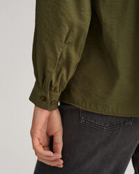 Blus med st&aring;krage