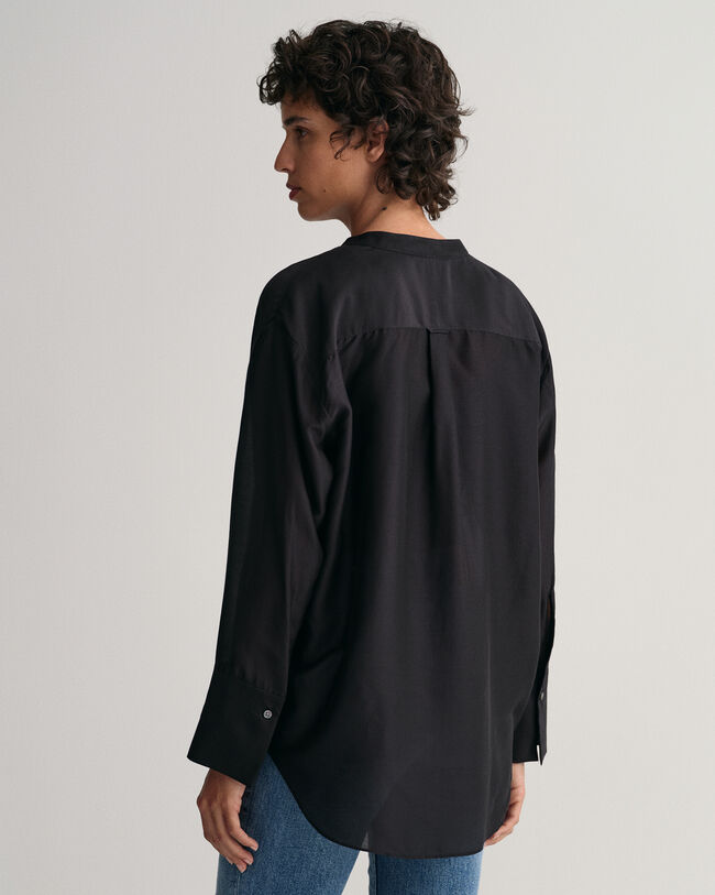 Relaxed fit blus med st&aring;krage