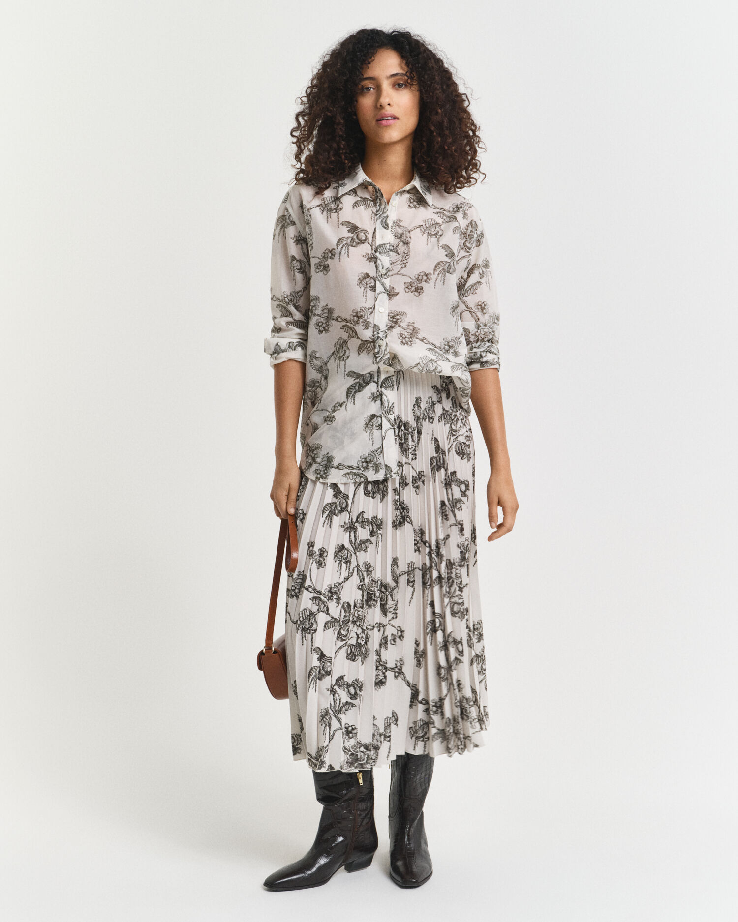 Veckad trädmönstrad kjol