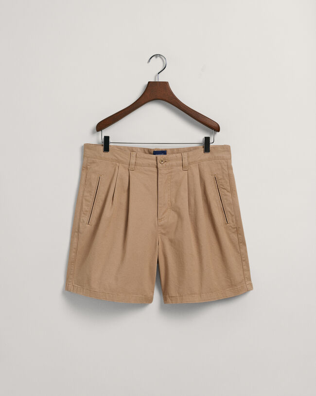 Relaxed fit shorts med veck