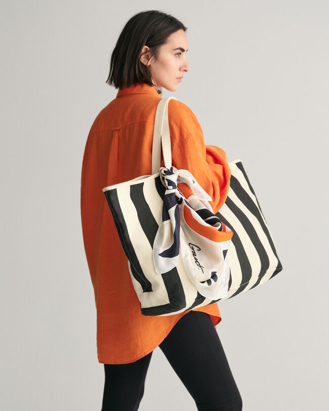 Palmmönstrad sidensjal