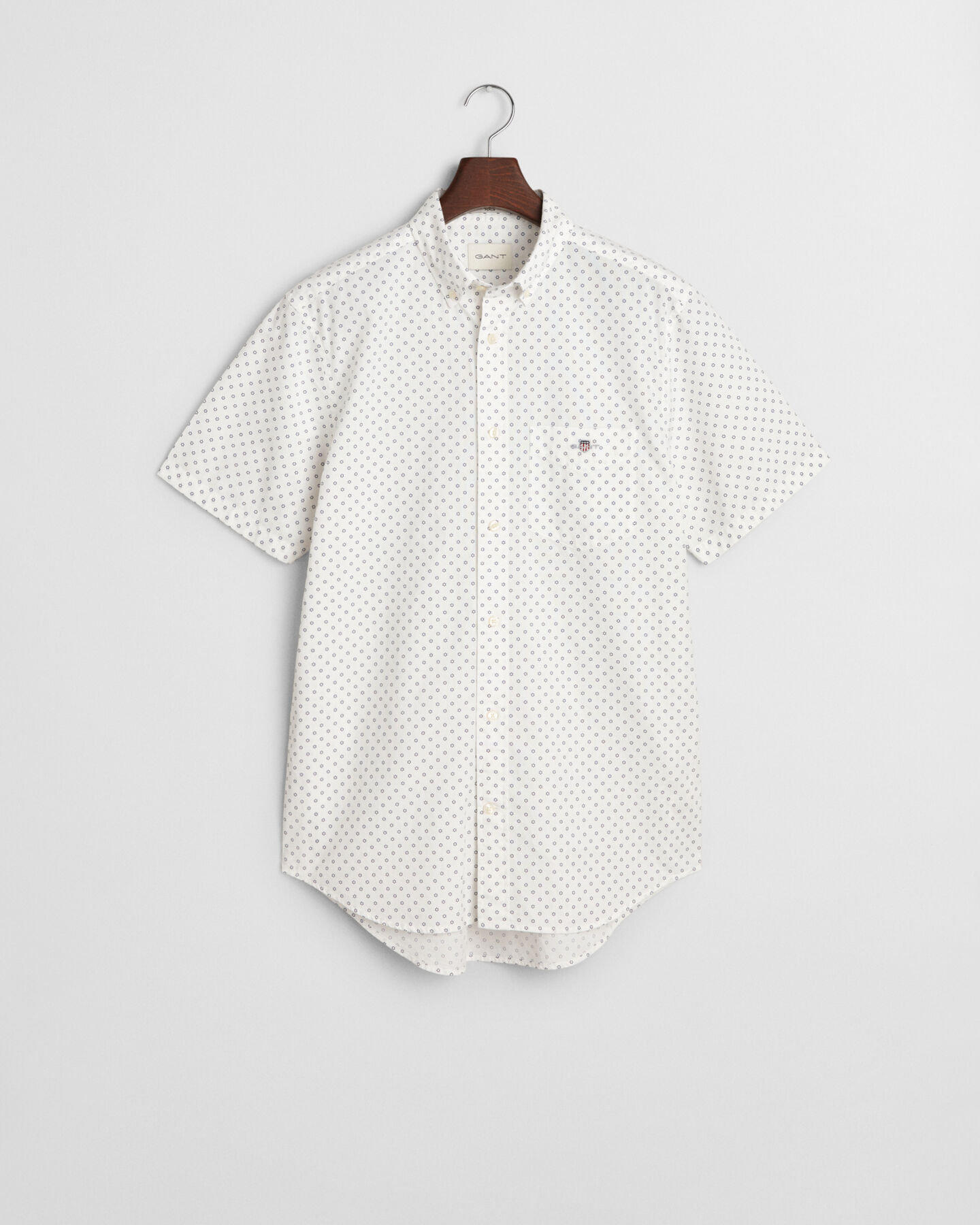 Regular fit sm&aring;prickig kort&auml;rmad skjorta