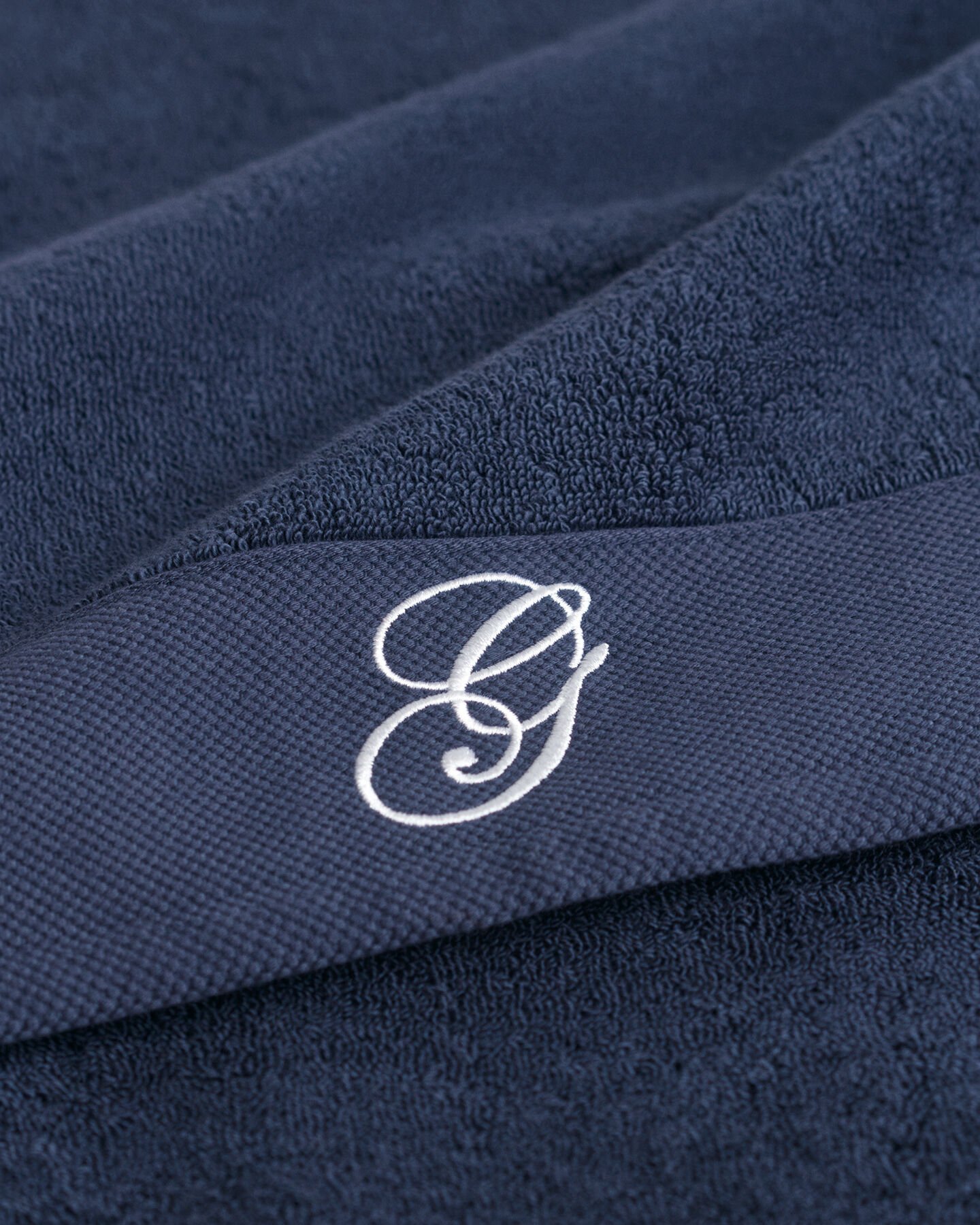 Broderad handduk 70 x 140