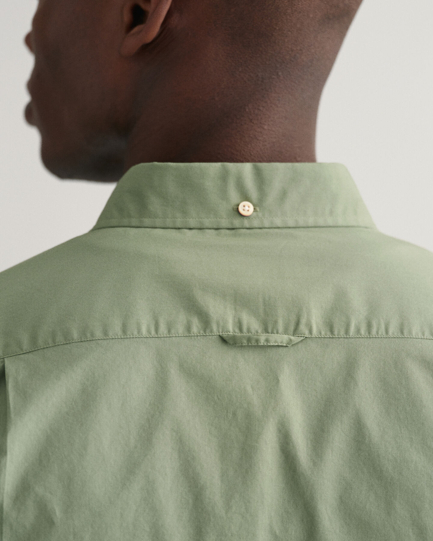 Slim fit poplinskjorta