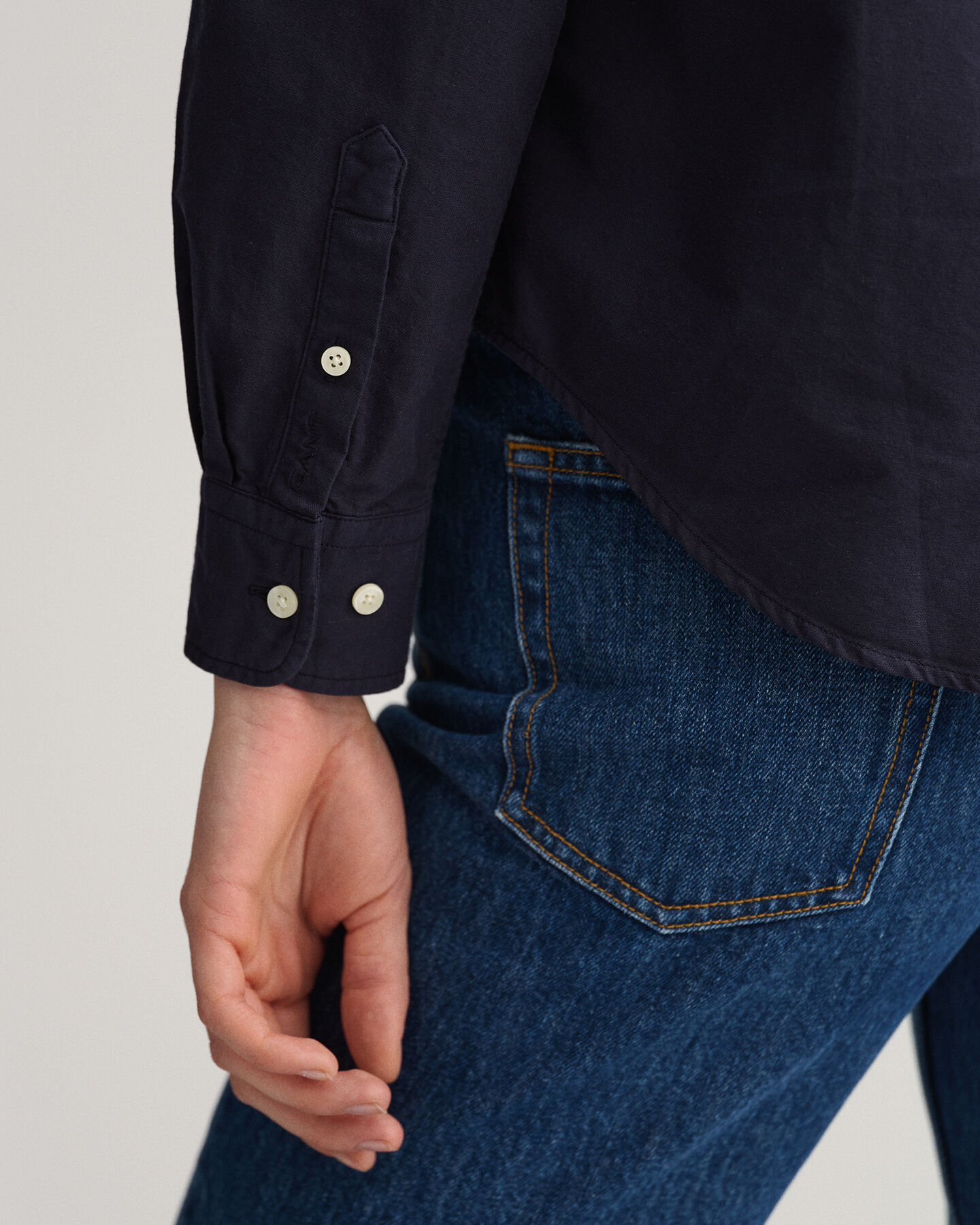 Regular fit plaggf&auml;rgad oxfordskjorta