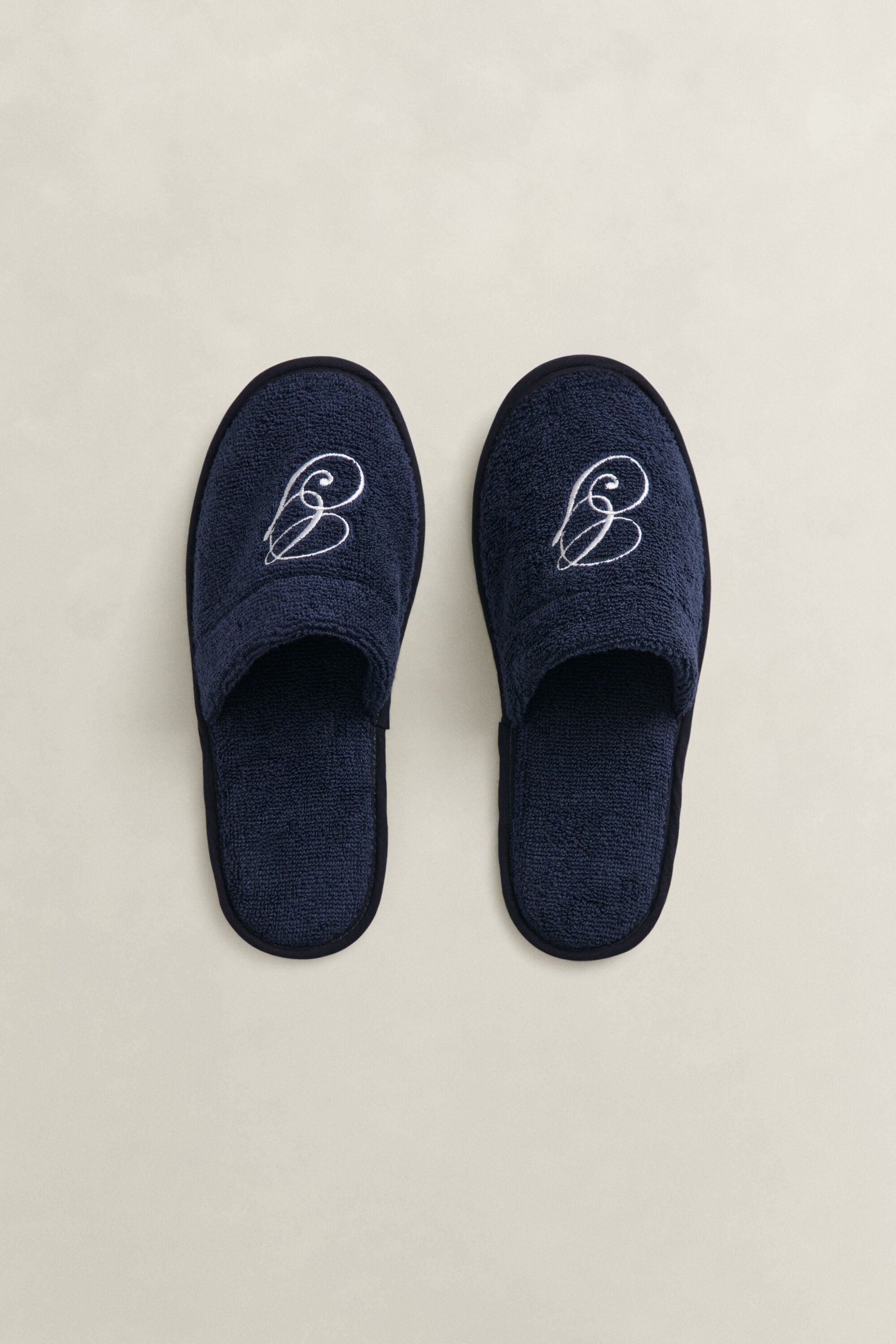 Broderade innetofflor