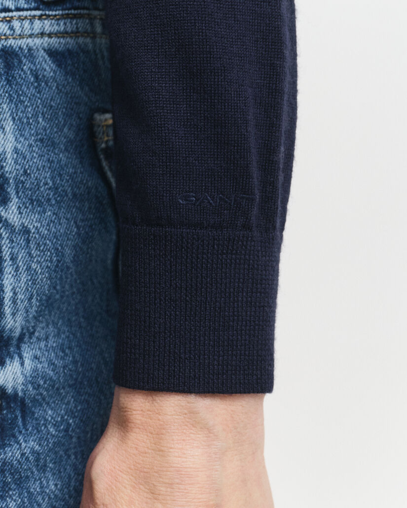 Rundhalsad tröja i extra fin merinoull