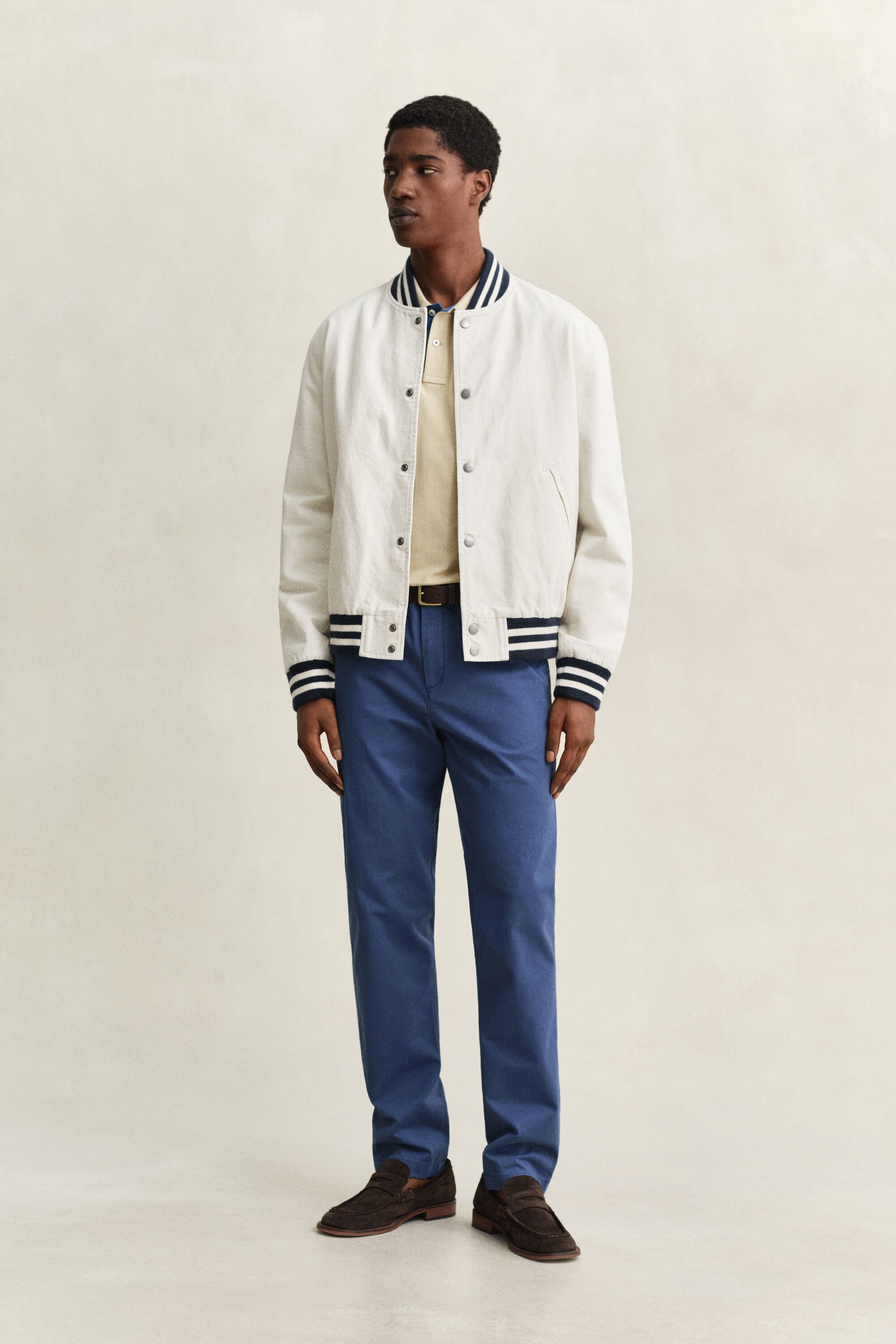 Klassiska chinos med slim fit