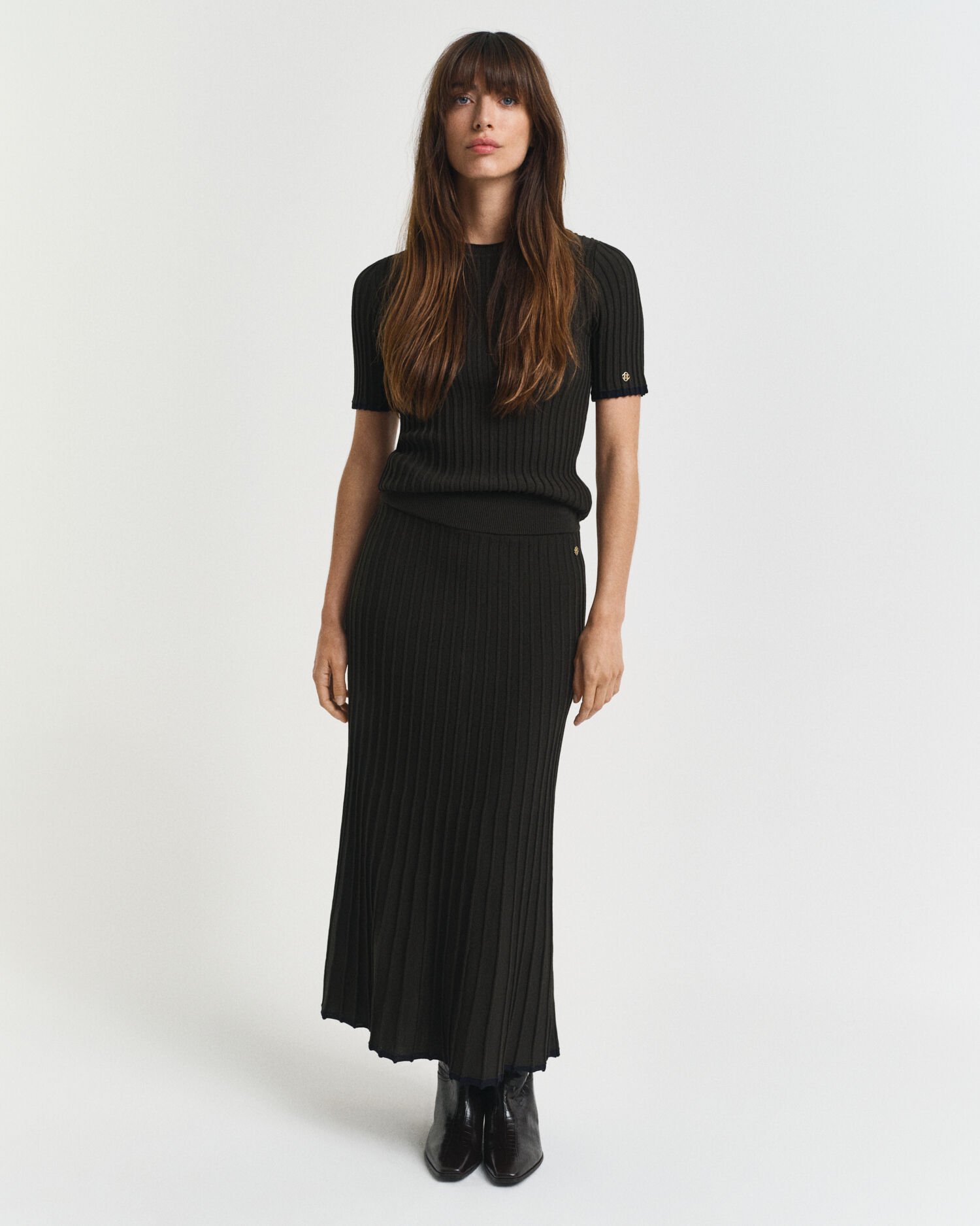 Ribbstickad kontrastfärgad kjol