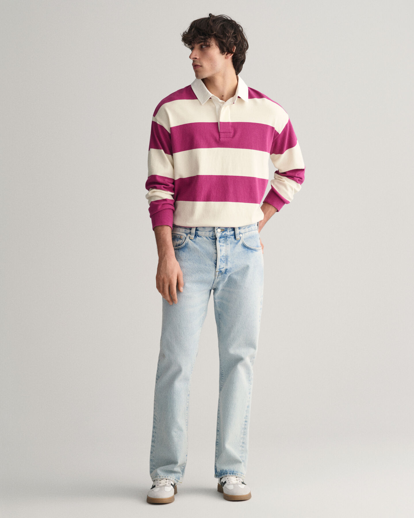 Loose Fit ljustvättade jeans