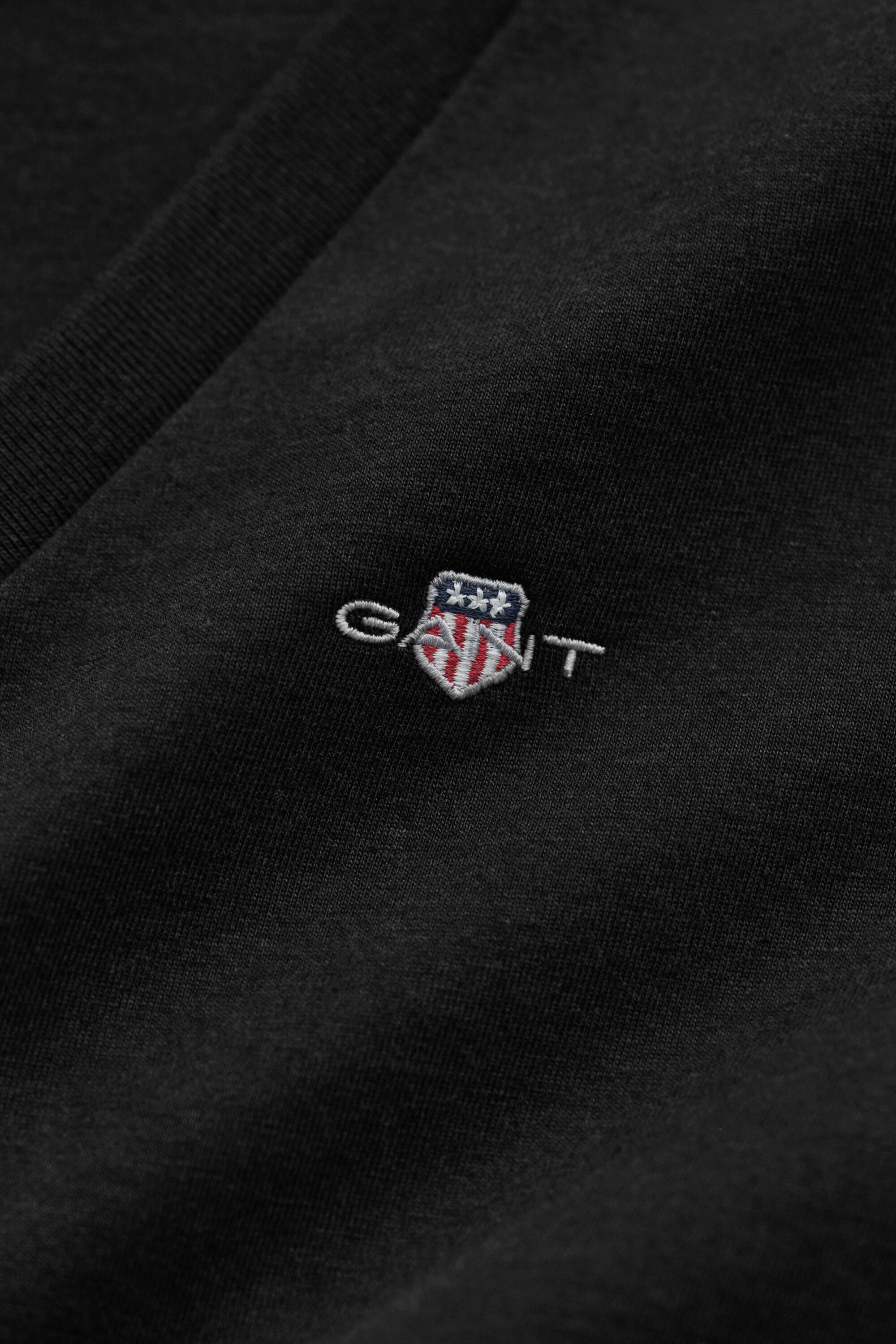 Shield V-ringad T-shirt