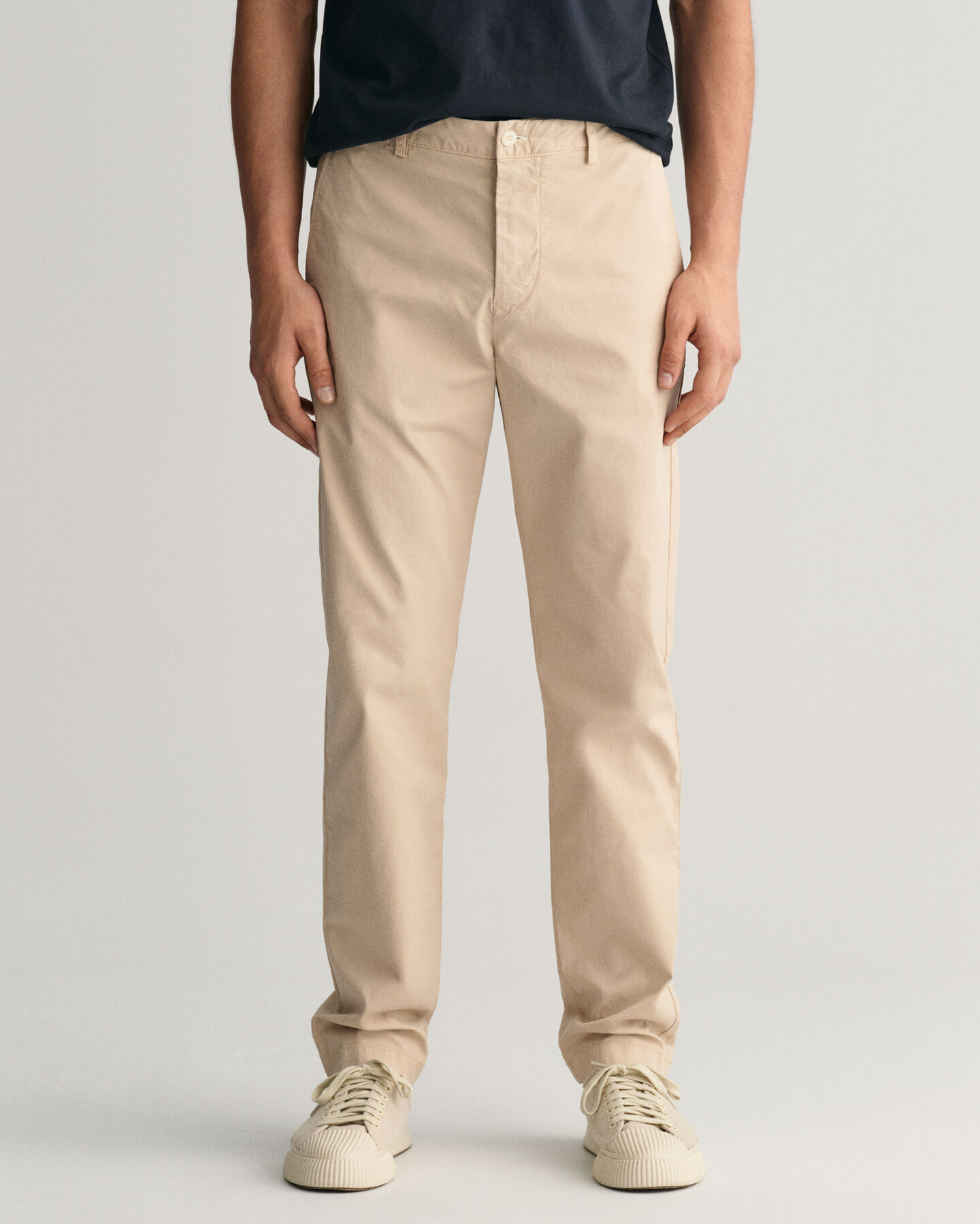 Regular fit Sunfaded chinos