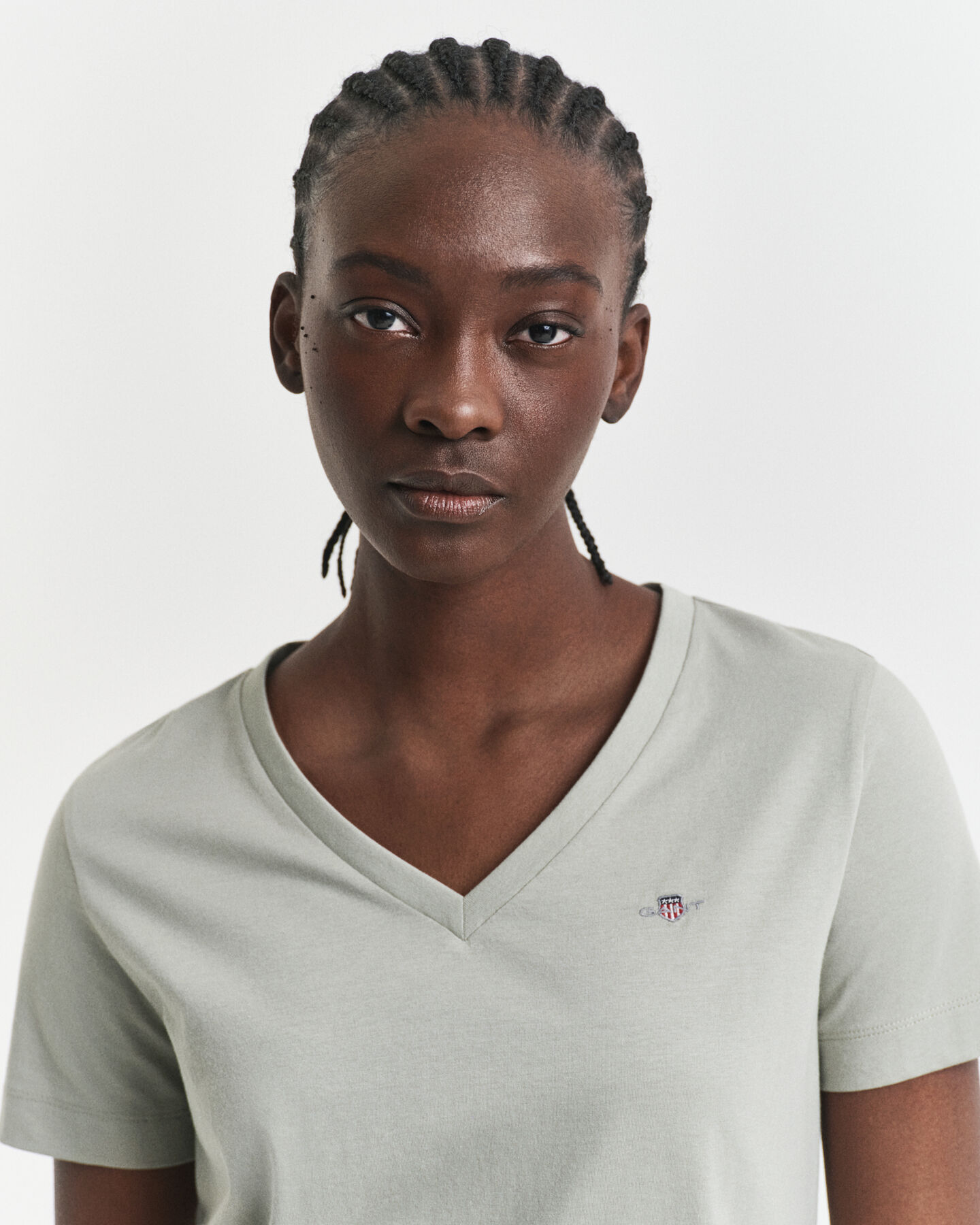 Shield V-ringad T-shirt