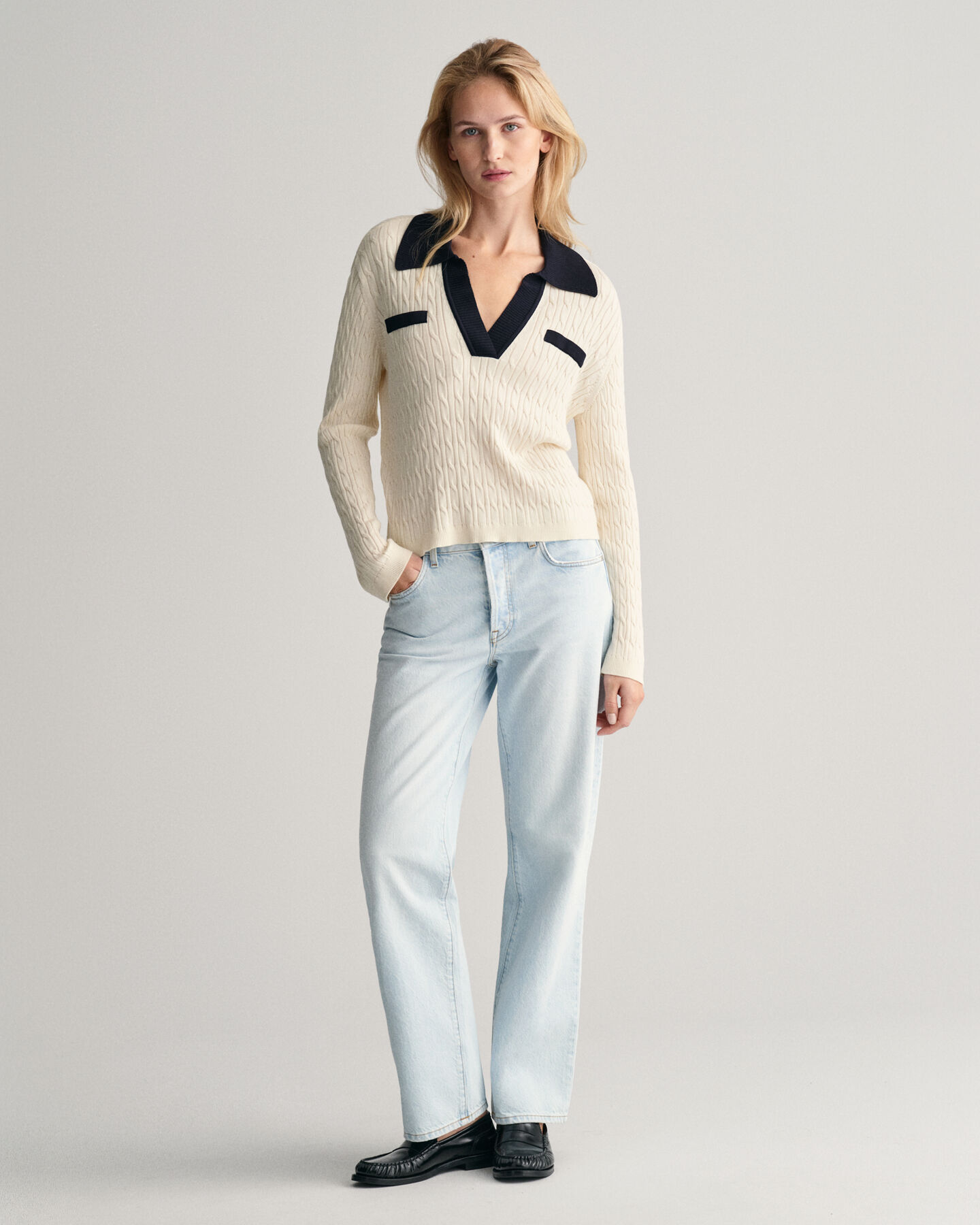 Kabelstickad pikétröja