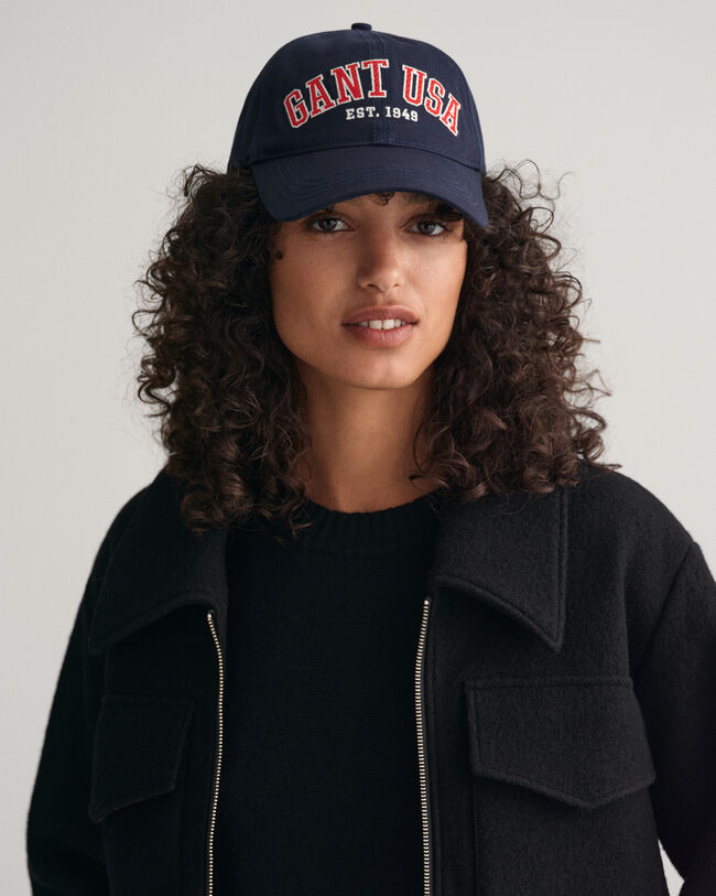 Jacka i boucl&eacute; med dragkedja