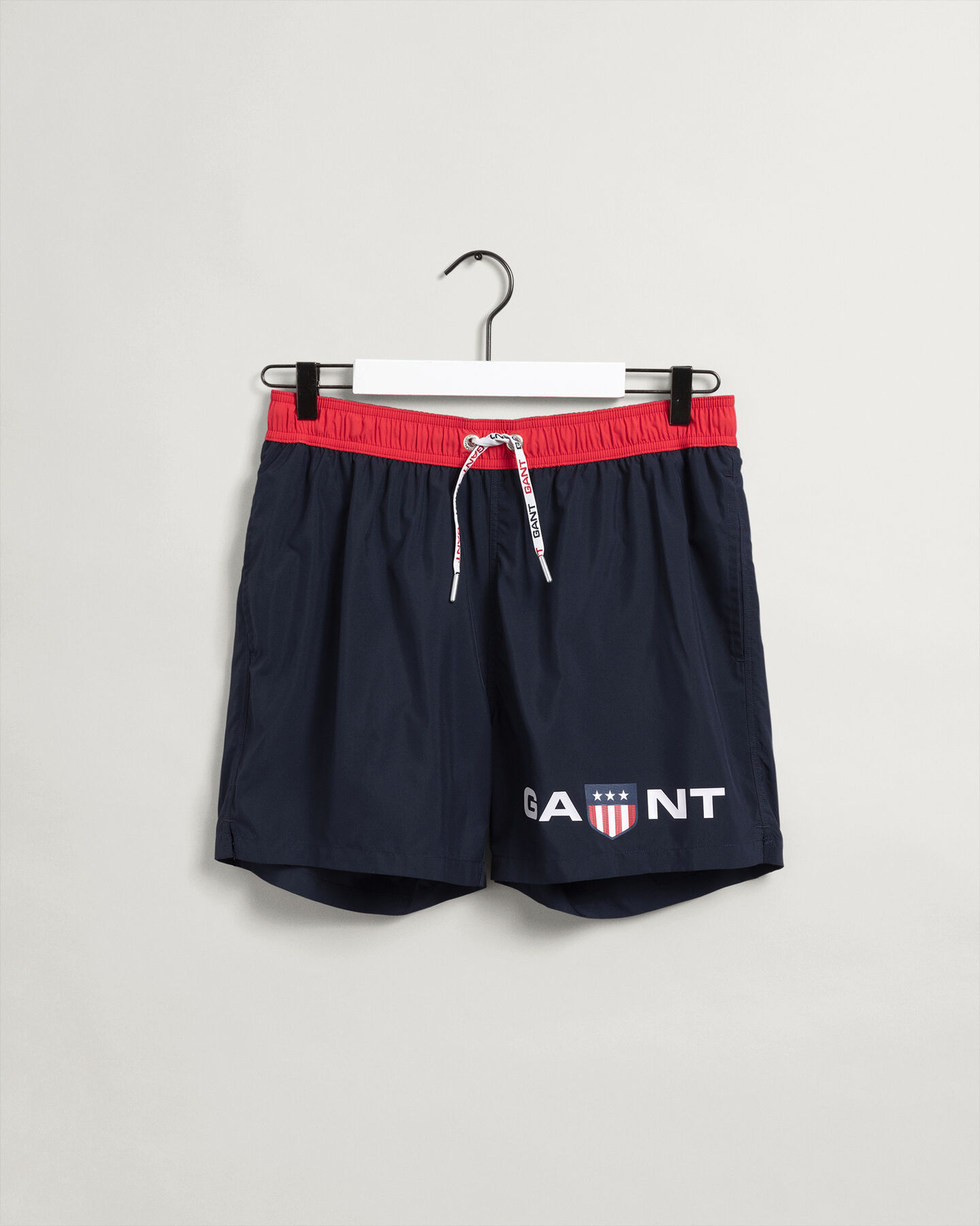 Classic fit Retro Shield badshorts