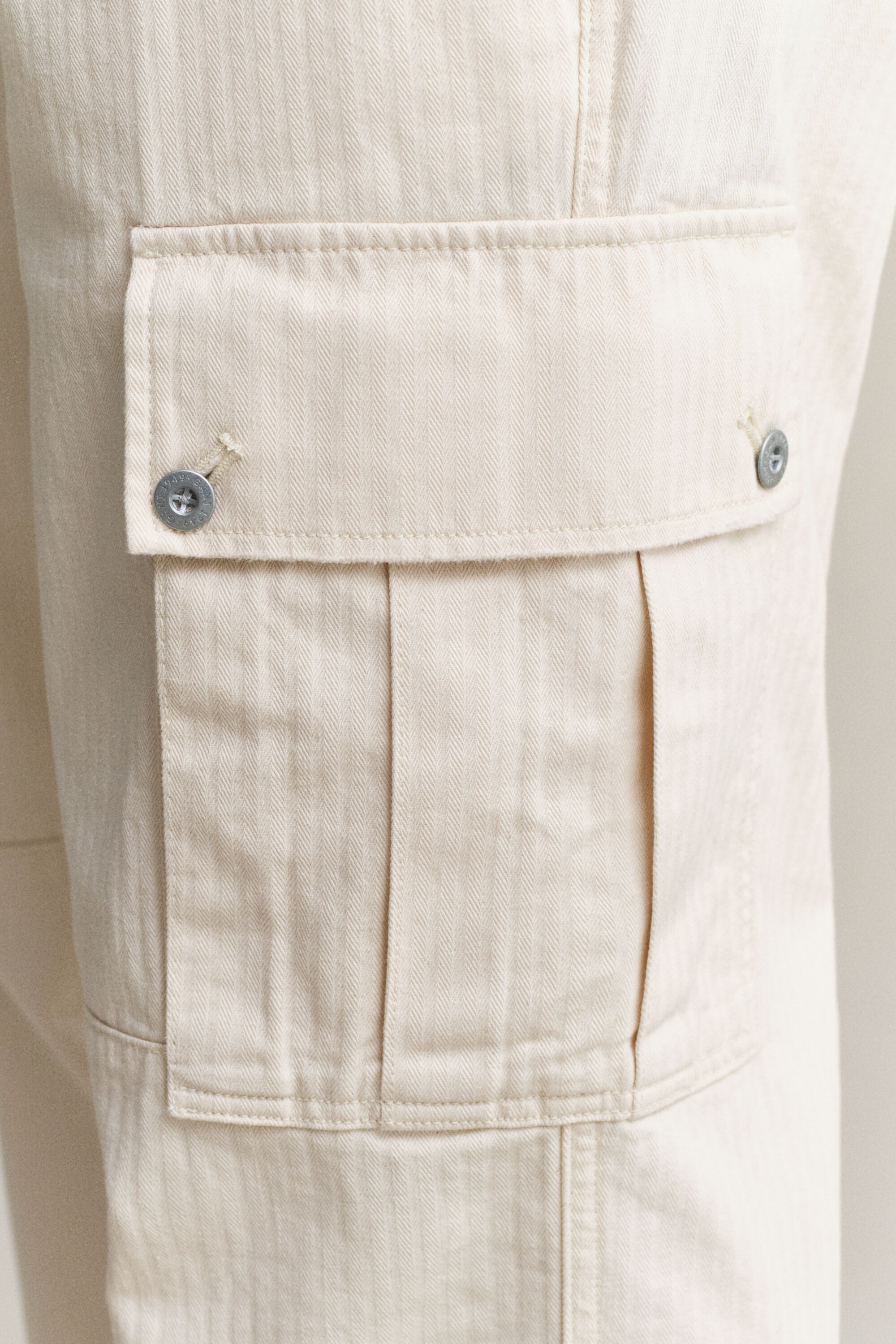 Fiskbensmönstrade cargobyxor