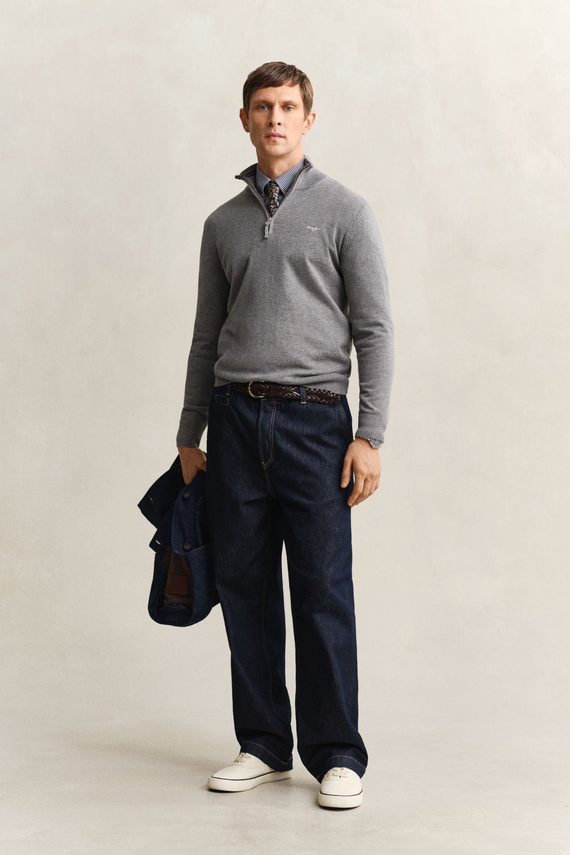 Klassisk bomullströja med dragkedja vid halsöppningen