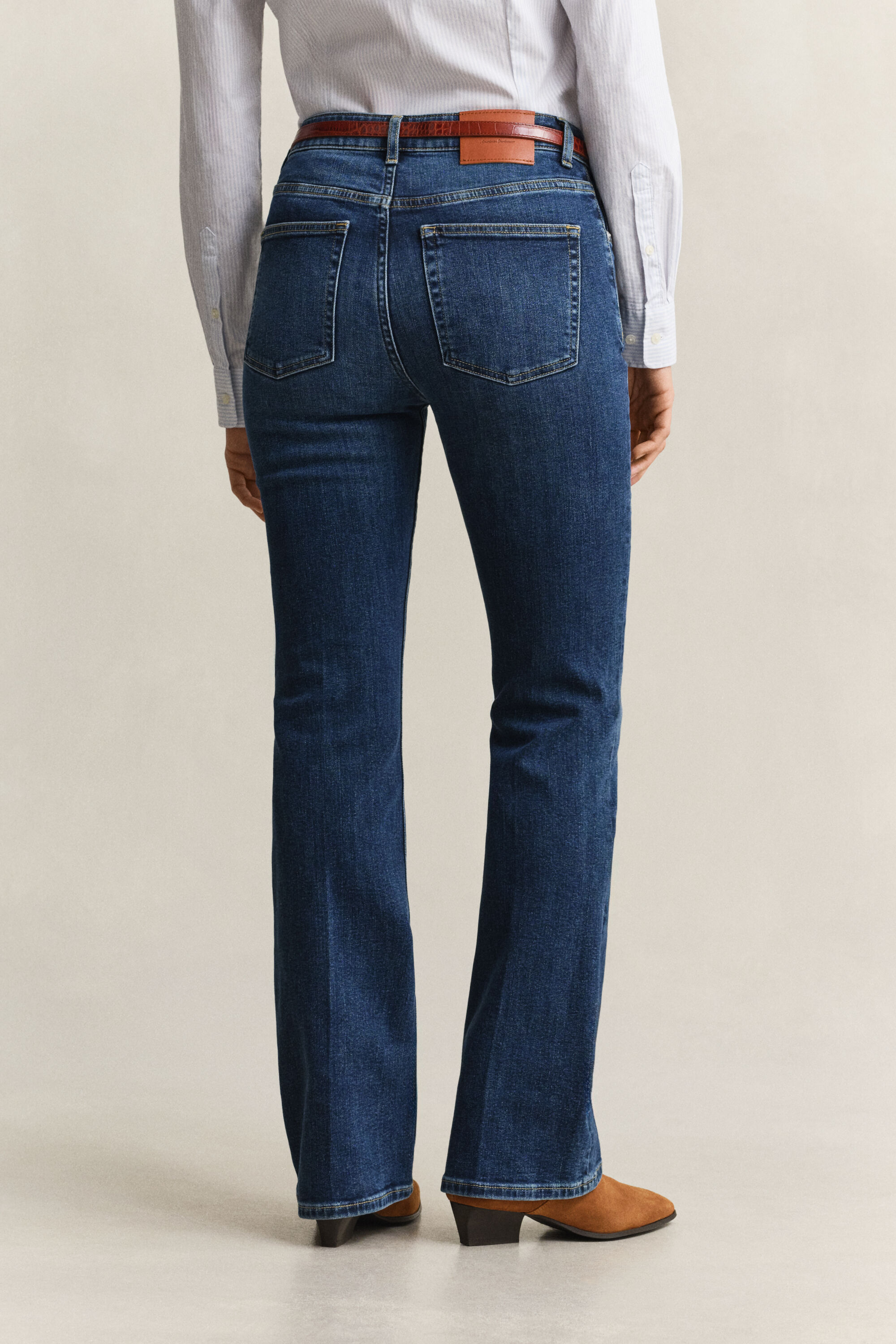 Slim utställda stretchjeans