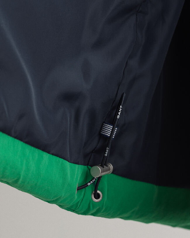 Vadderad v&auml;st med f&auml;rgblock