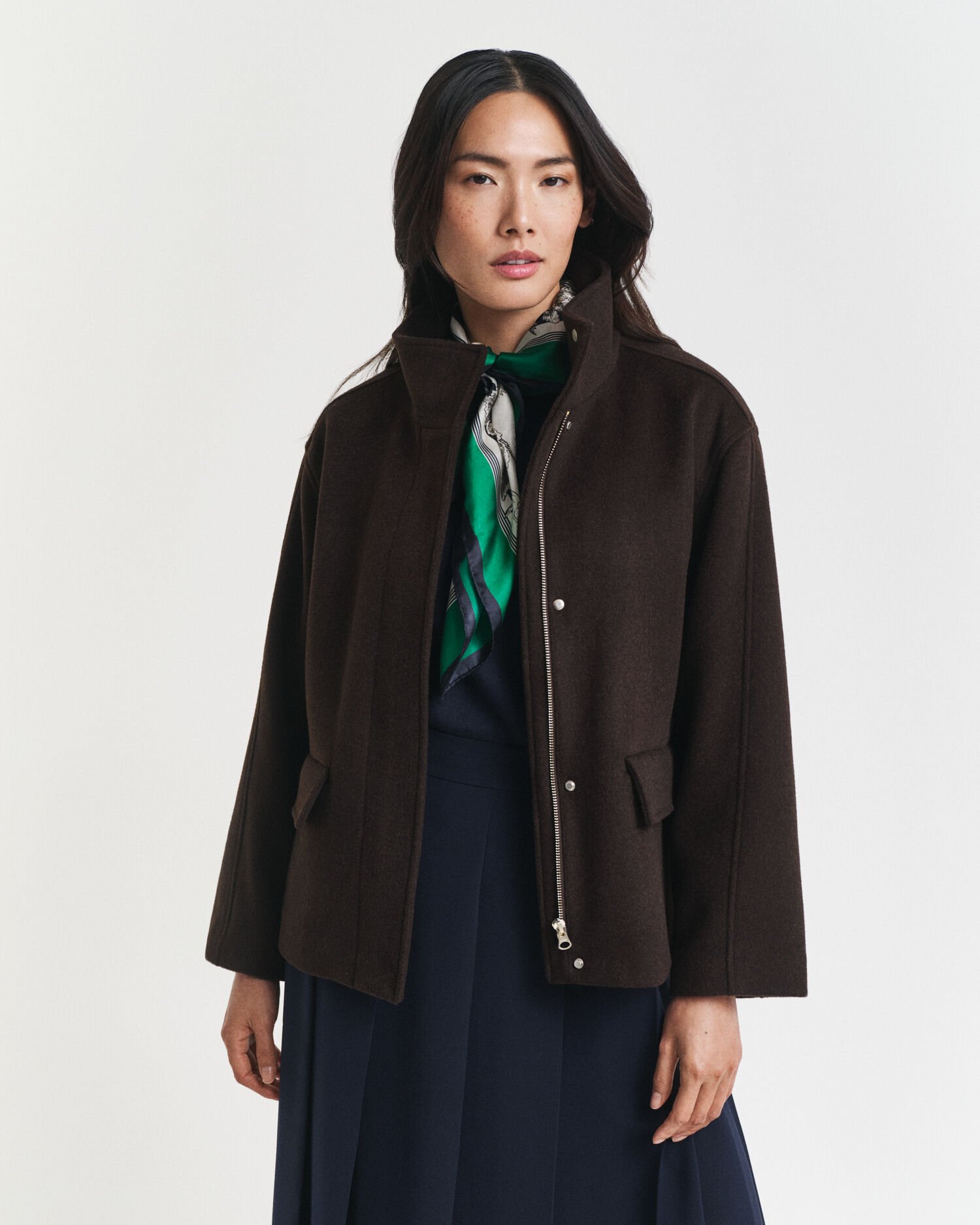 Kort yllejacka med dragkedja