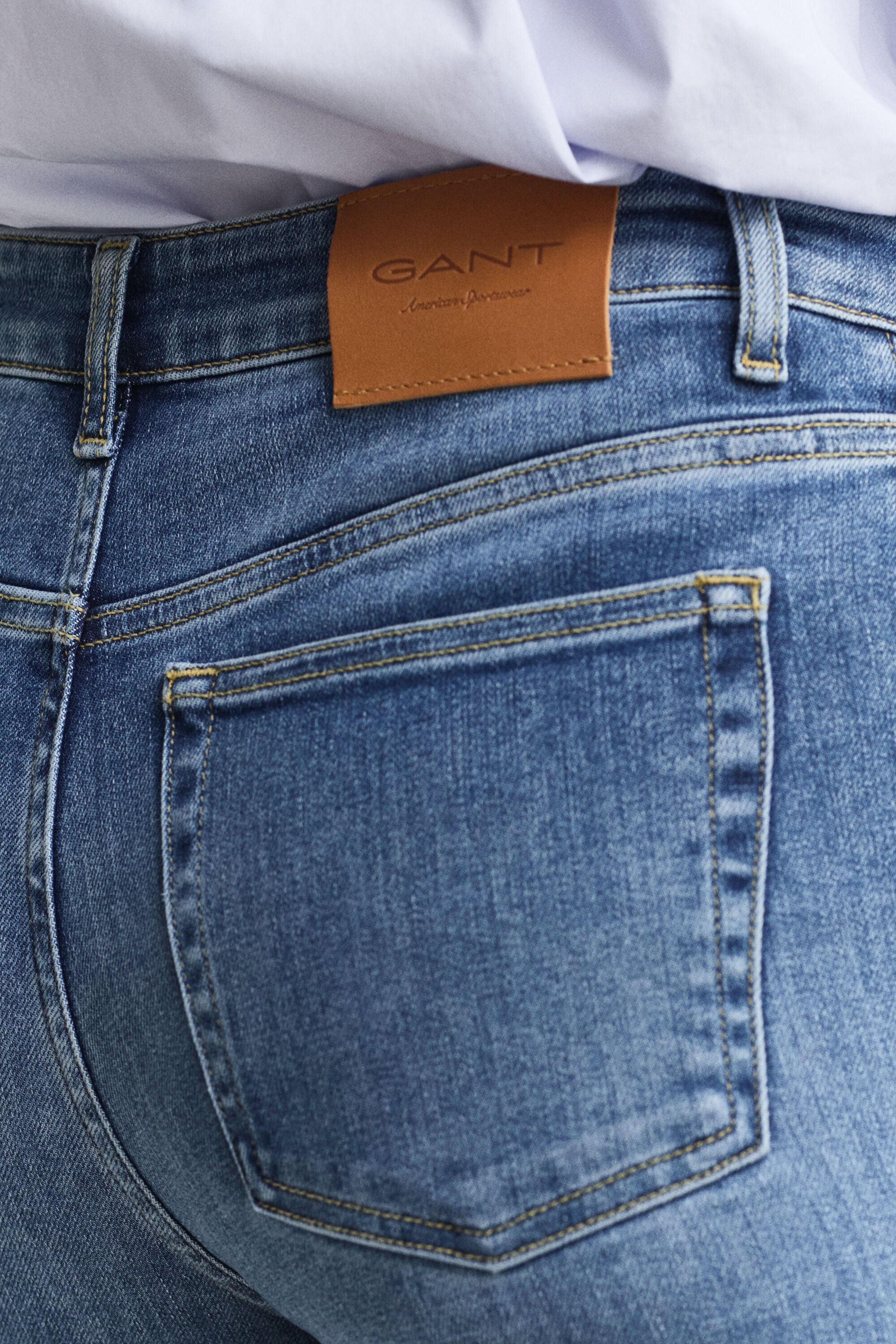 Korta stretchjeans