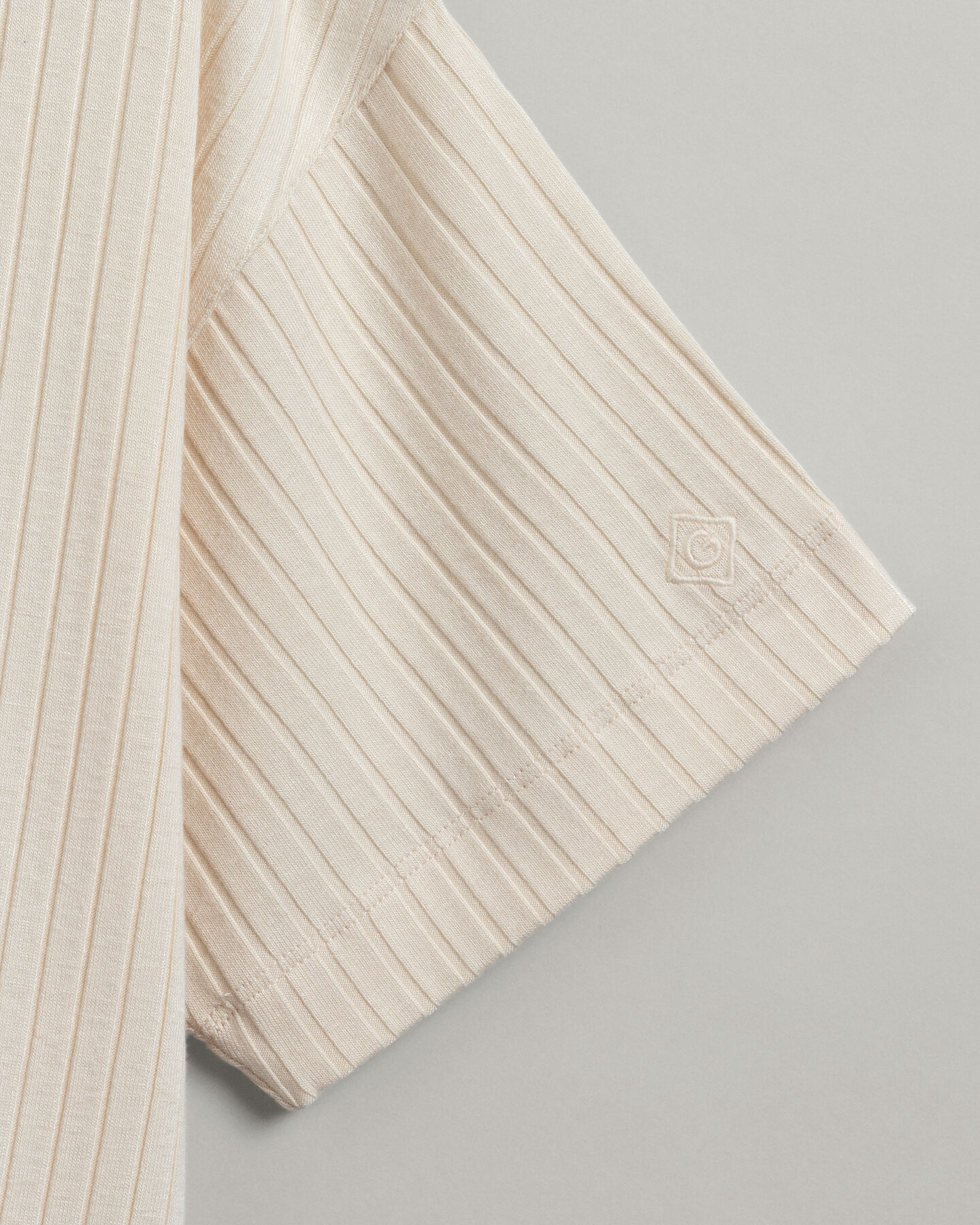 Detail långärmad T-shirt med sprund