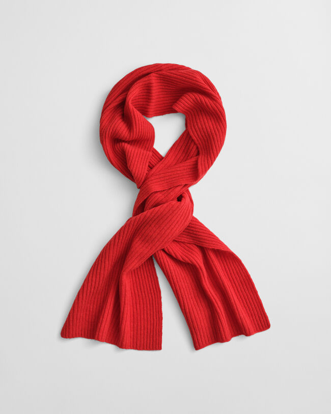 Gåvoset med mössa och halsduk med text