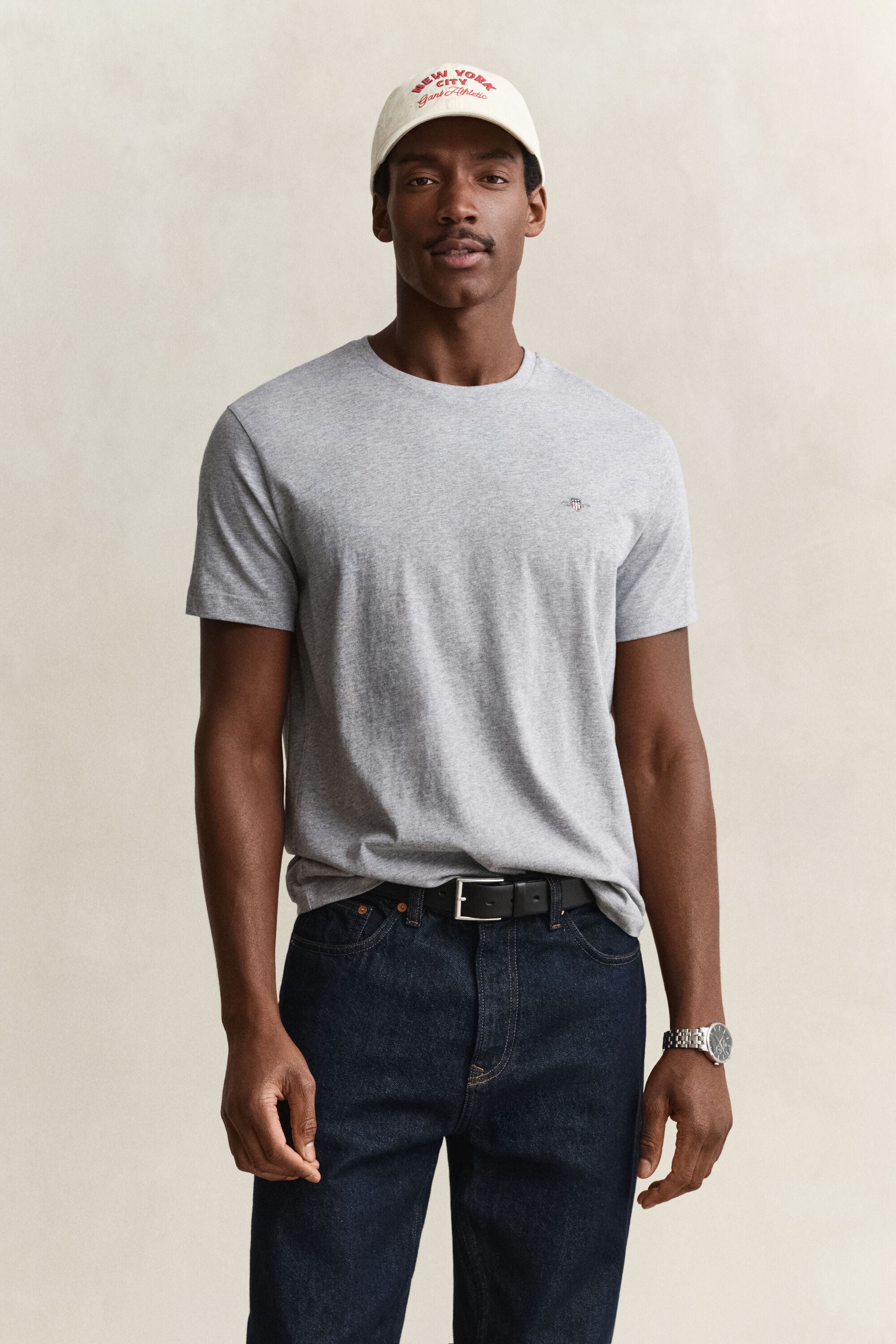 Regular fit T-shirt med sköld
