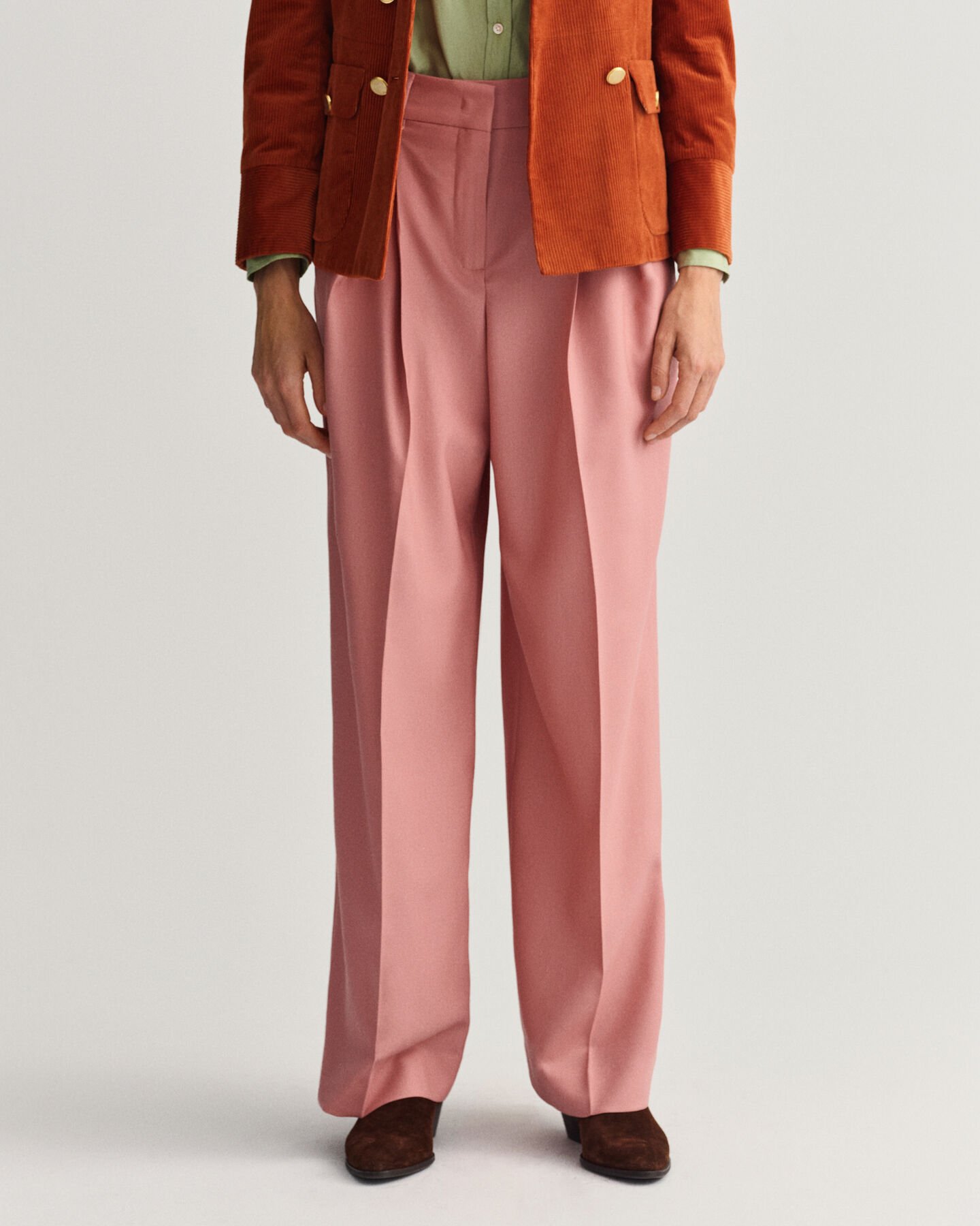 Vida byxor med veck och h&ouml;g midja