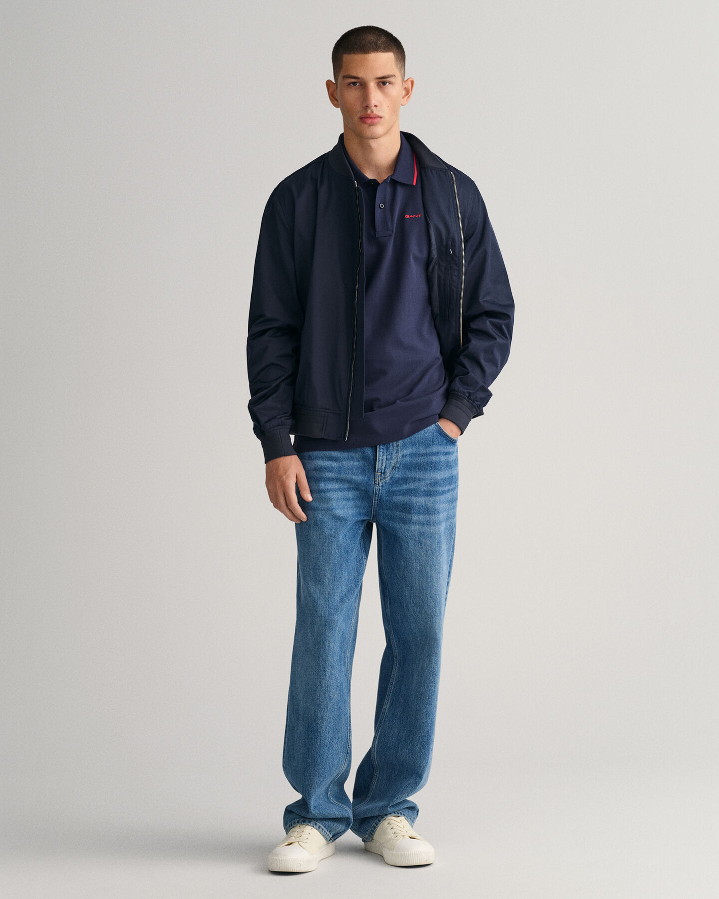 Contrast Tipped pik&eacute;tr&ouml;ja