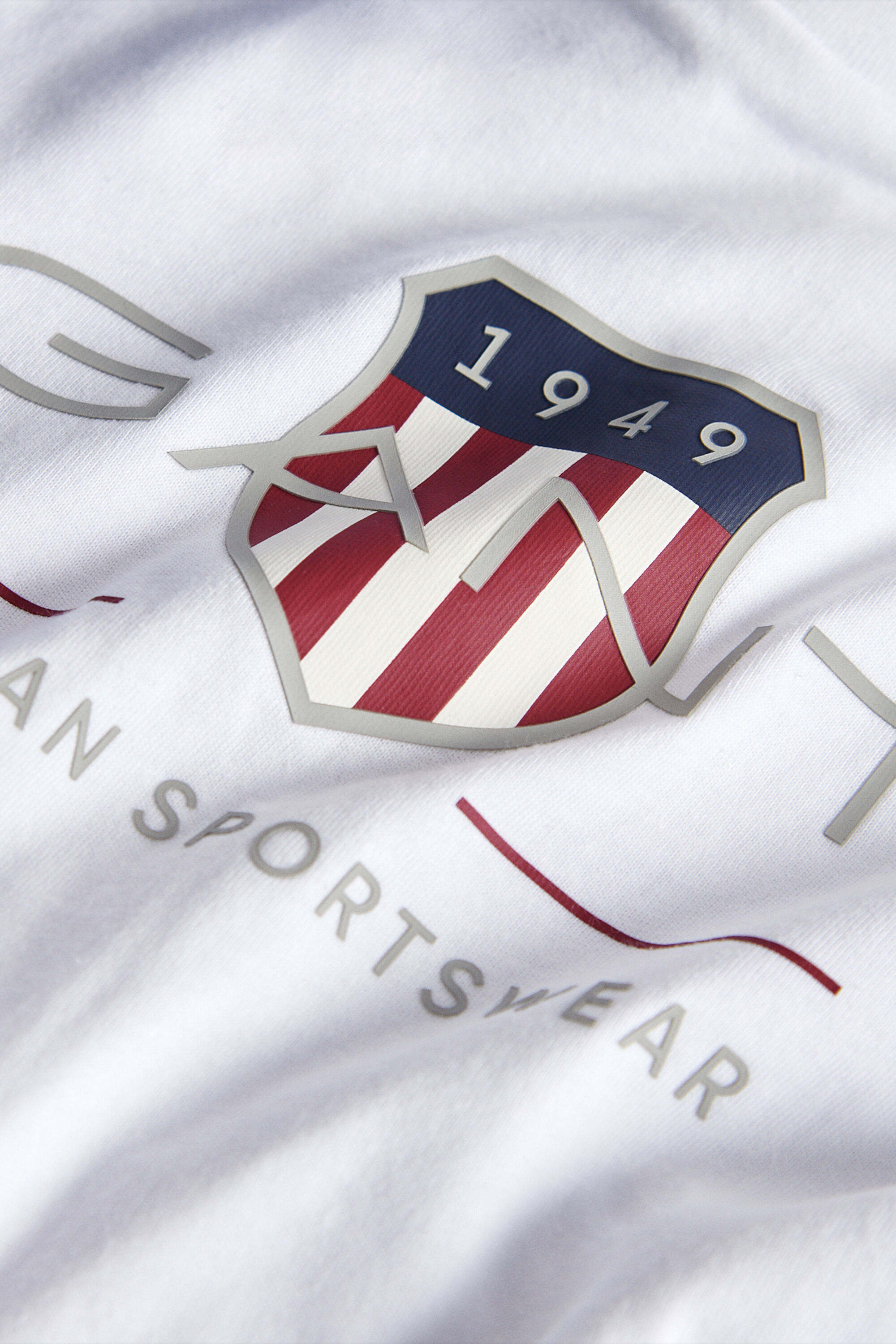 Boys set med hoodie med dragkedja, T-shirt och sweatpants med sköldemblem