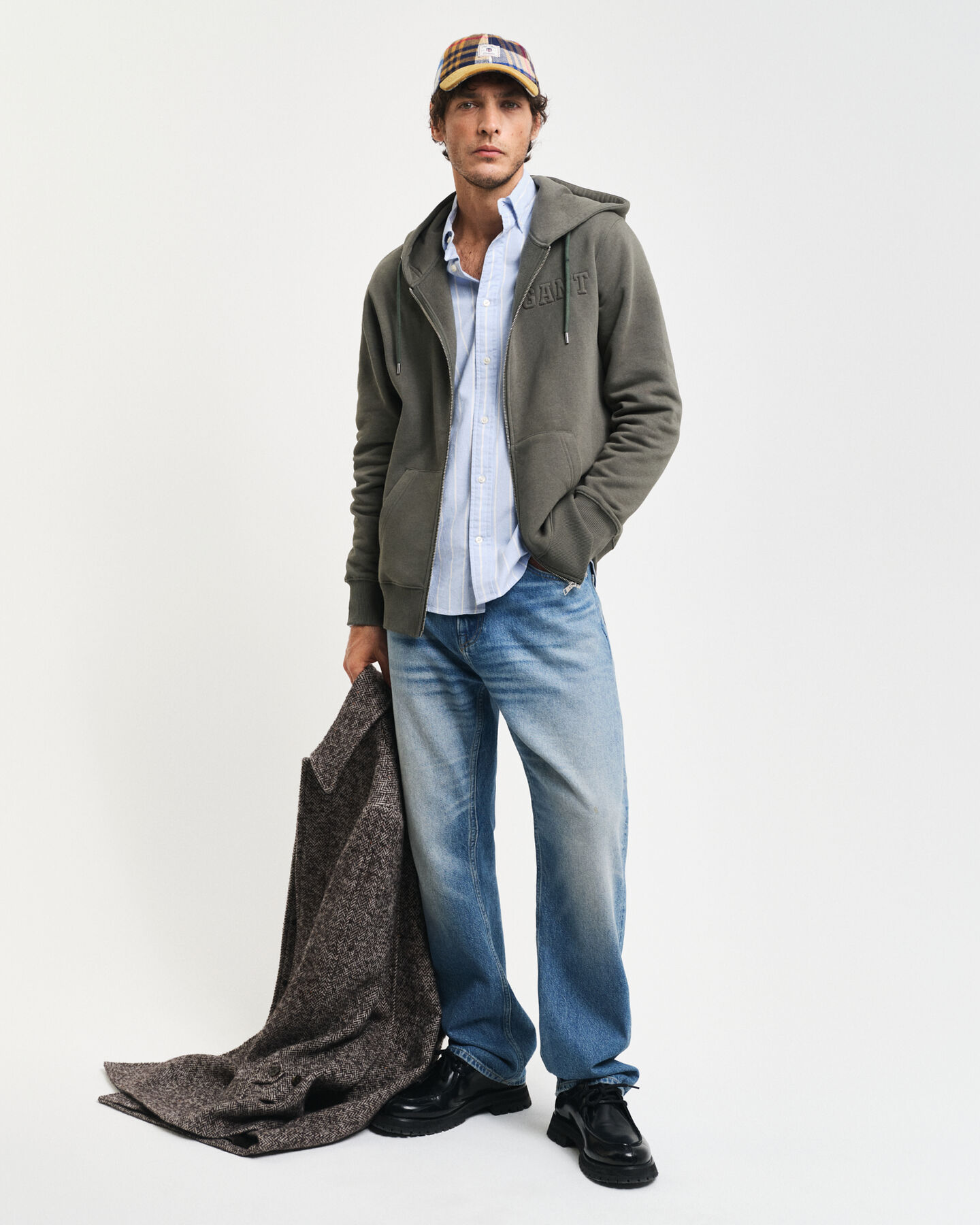 Hoodie med dragkedja och pr&auml;glat tryck