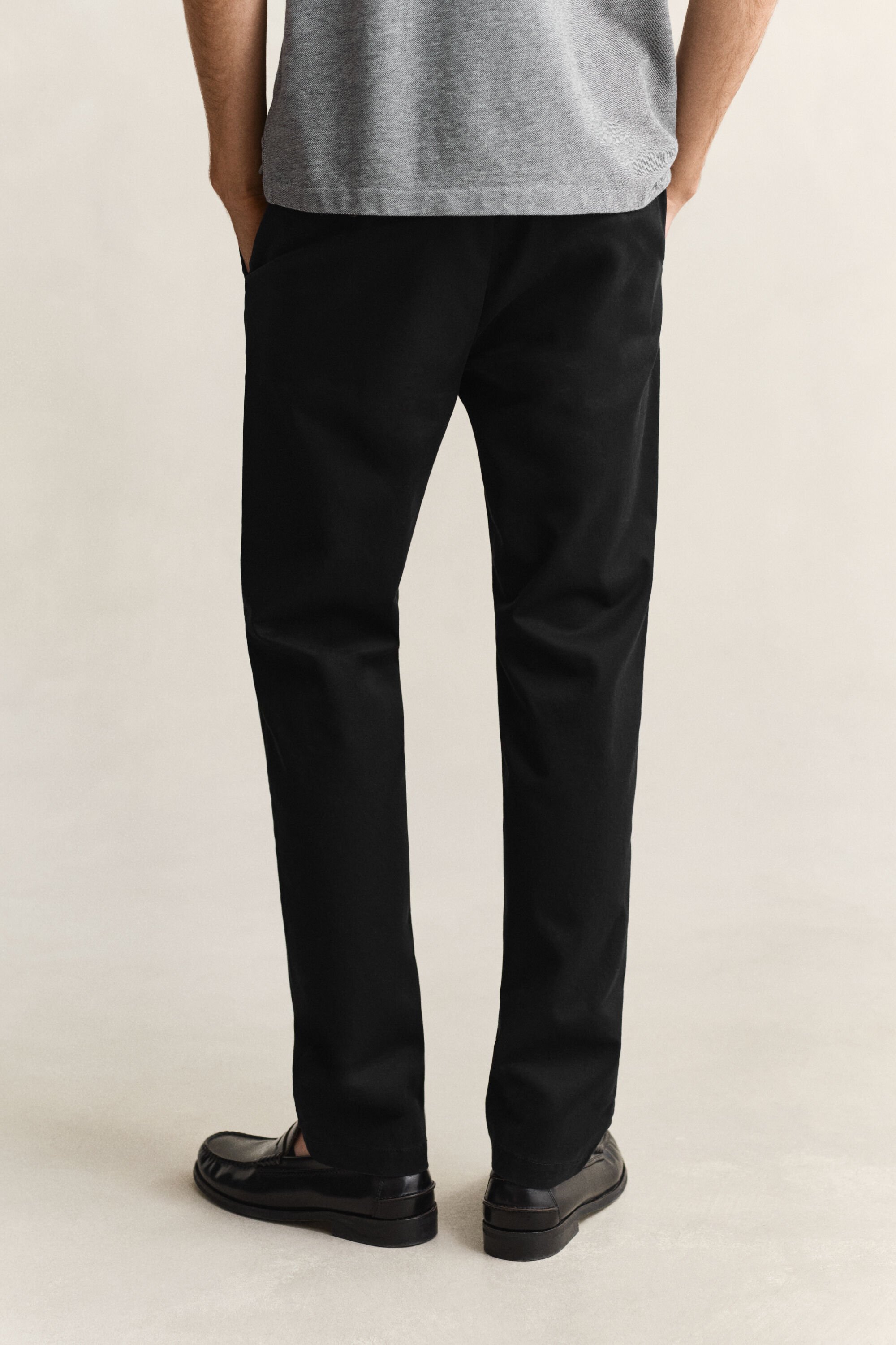 Eleganta chinos med slim fit