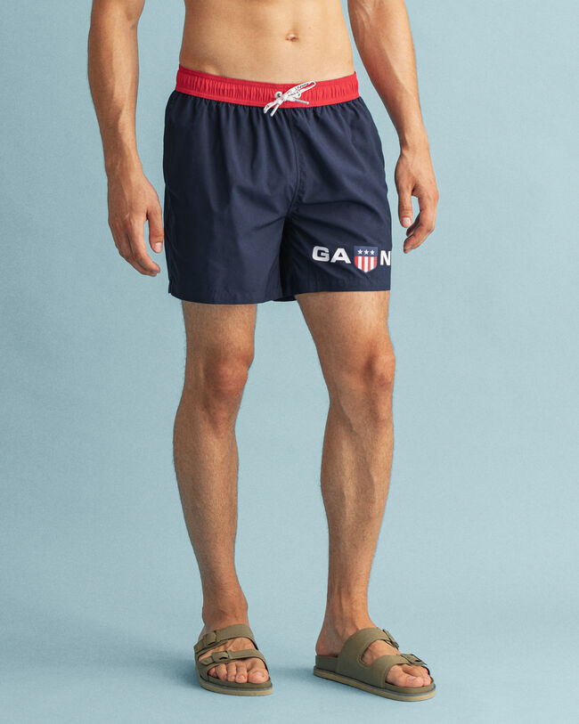 Classic fit Retro Shield badshorts