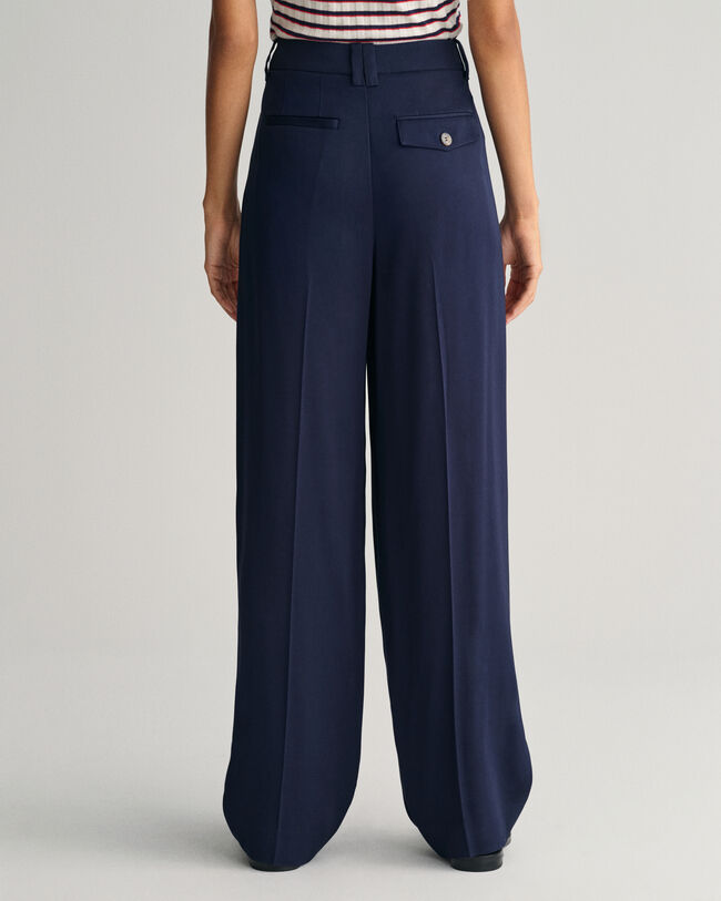 Loose fit chinos med låg midja och vida ben