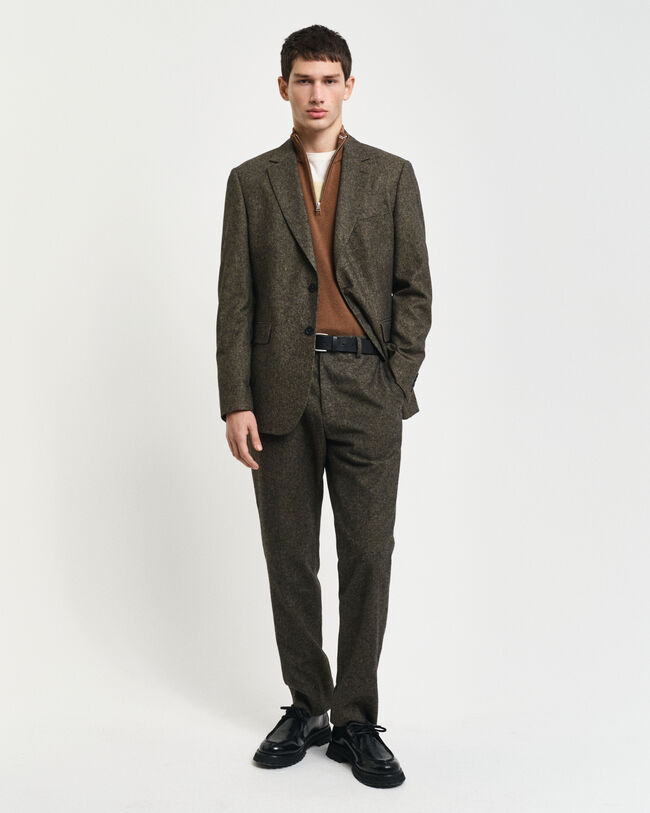 Kostymkavaj i donegalgarn