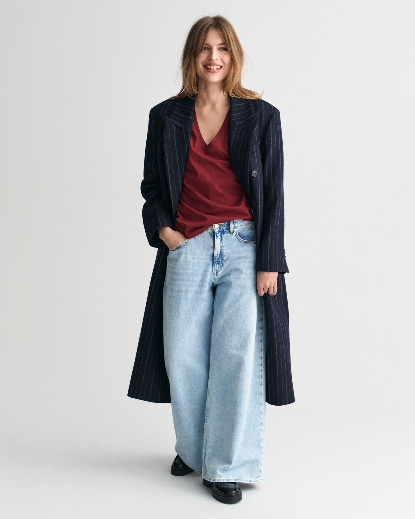 Shield V-ringad T-shirt