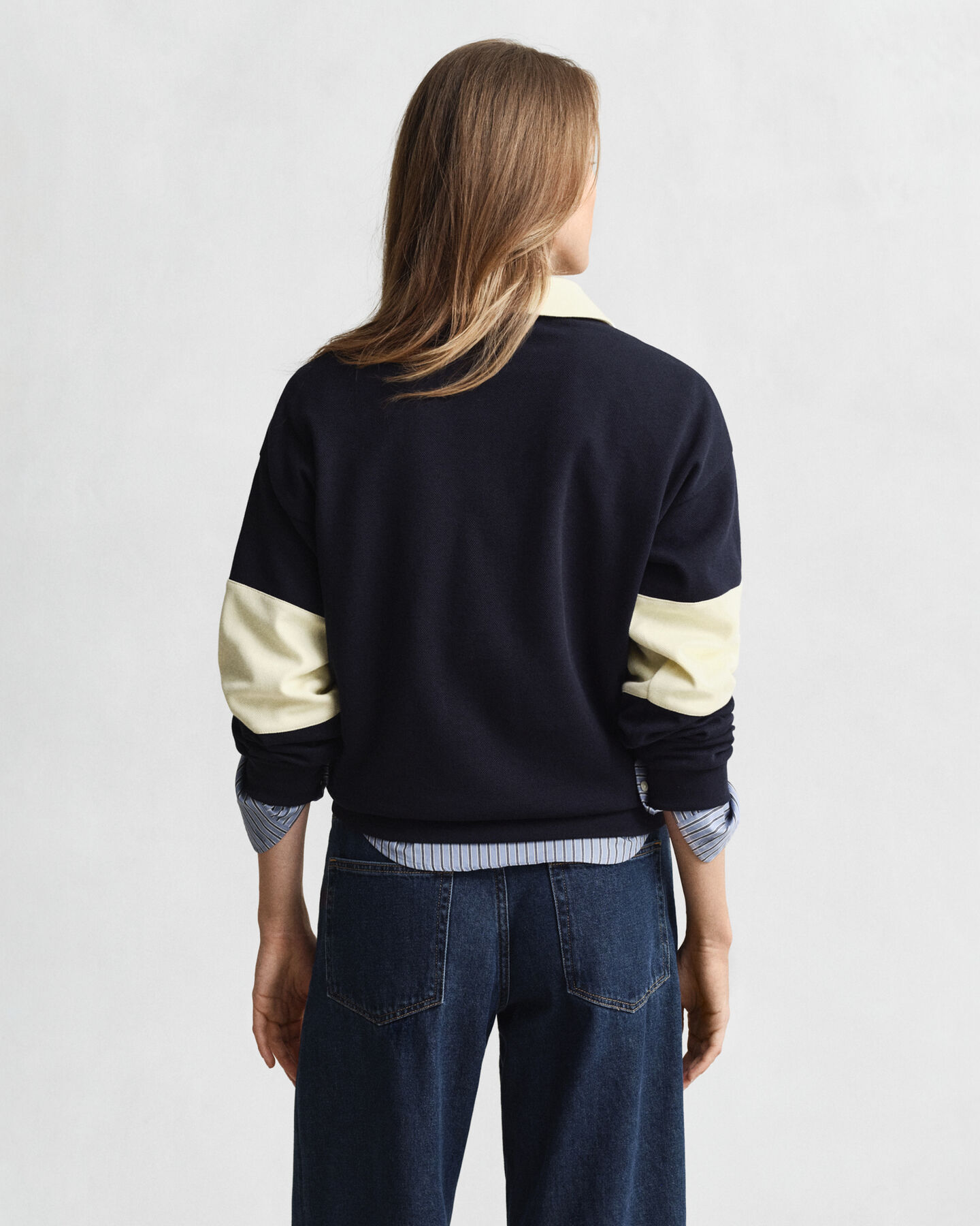 Rugger i pik&eacute;struktur med f&auml;rgblock