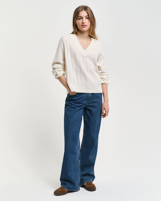 Bredribbad V-ringad tröja i ull