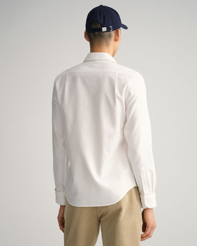 Slim fit enf&auml;rgad twillskjorta