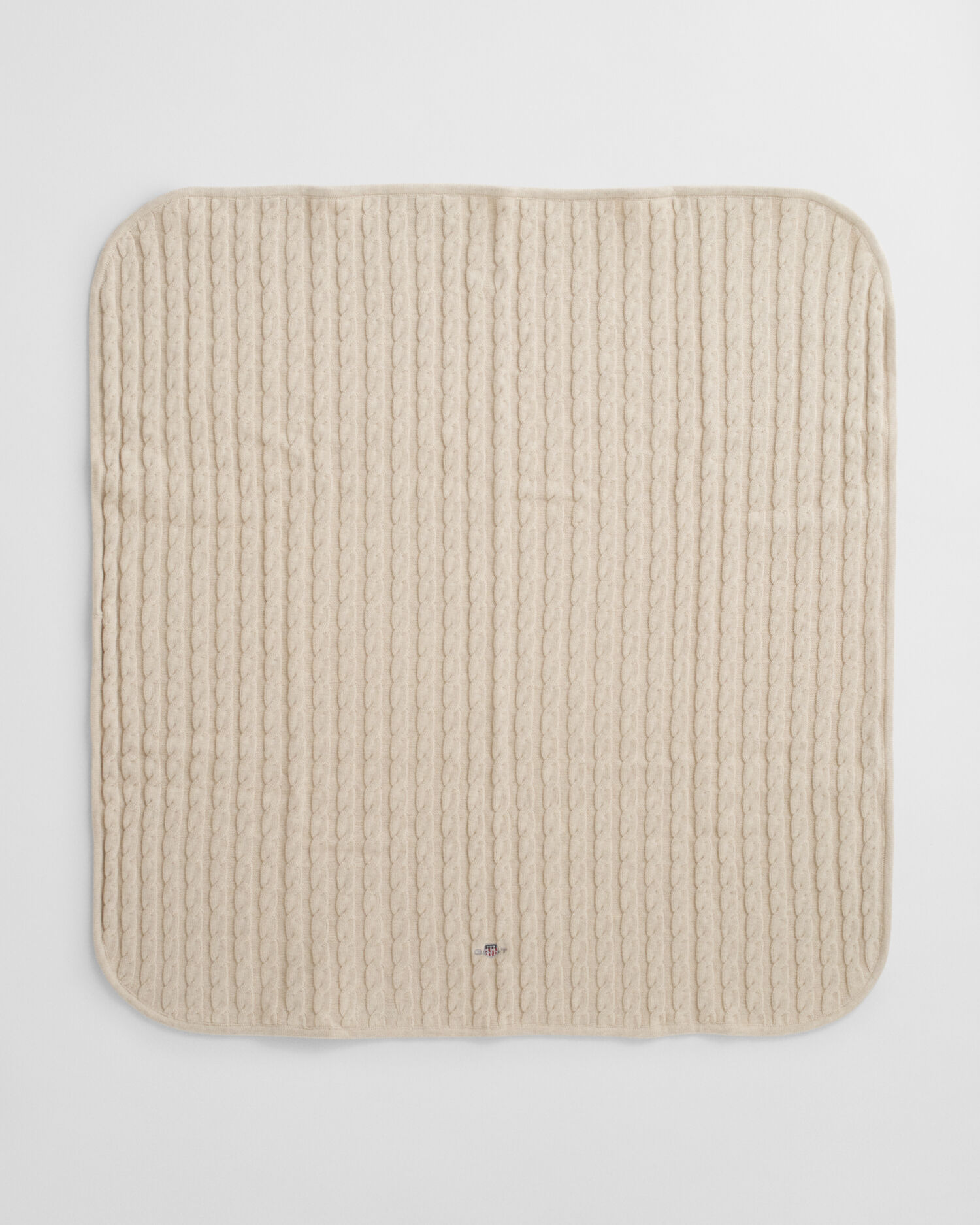 Gåvoset med babyfilt och mössa