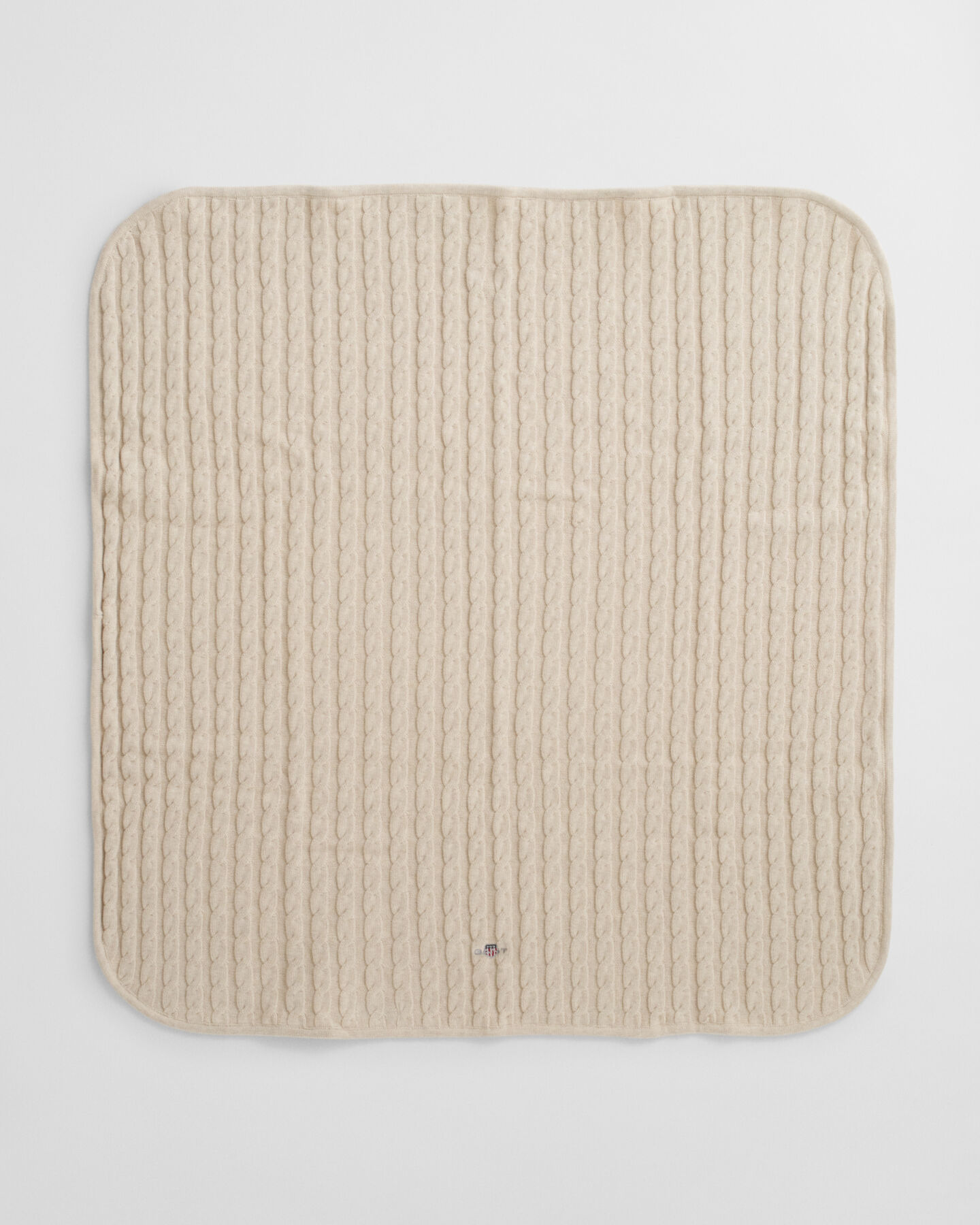 Gåvoset med babyfilt och mössa