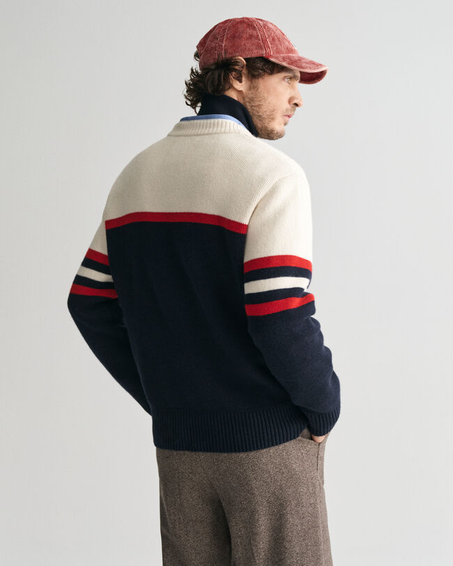 Rundhalsad tröja med vintage GANT-motiv