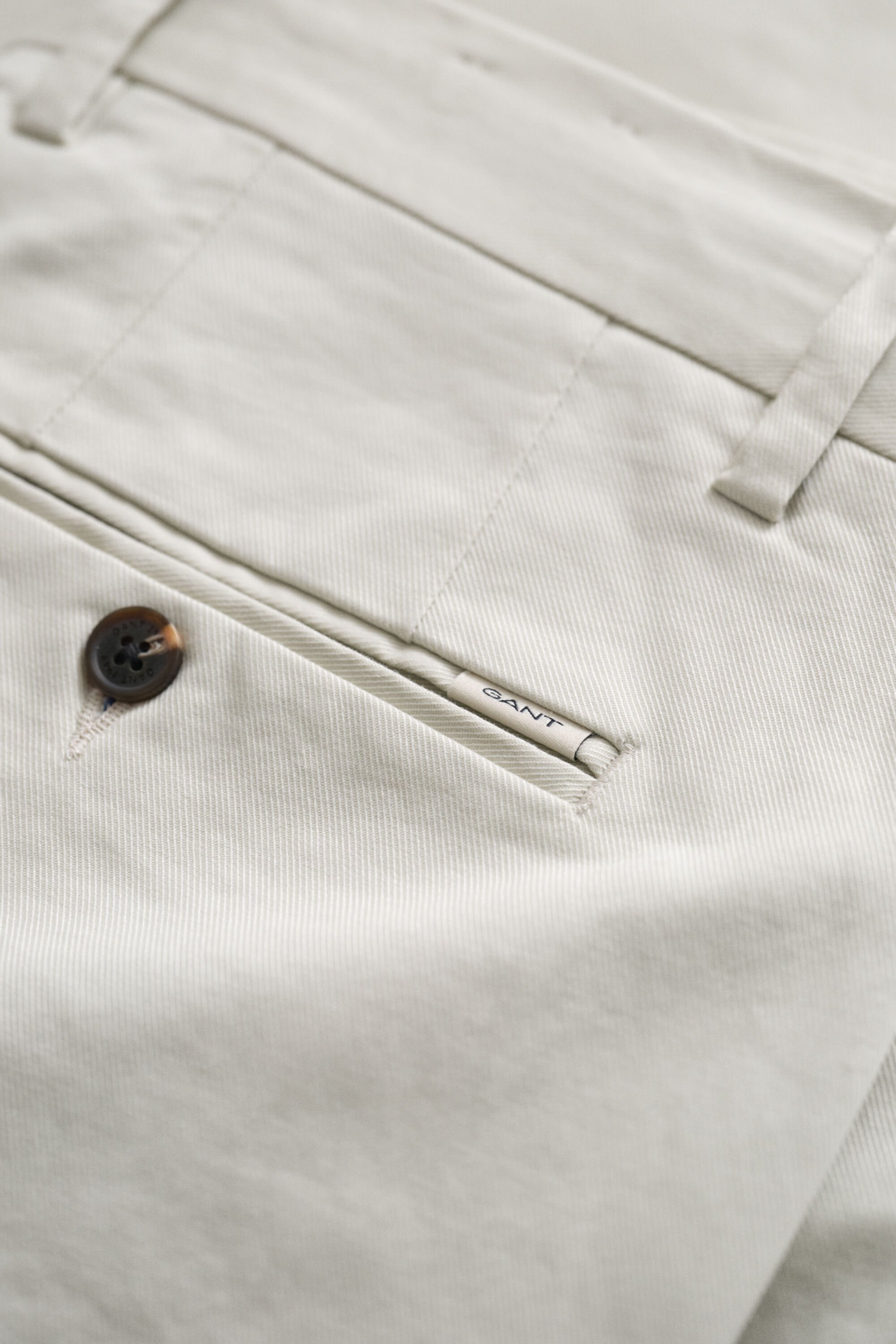 Eleganta chinos med regular fit