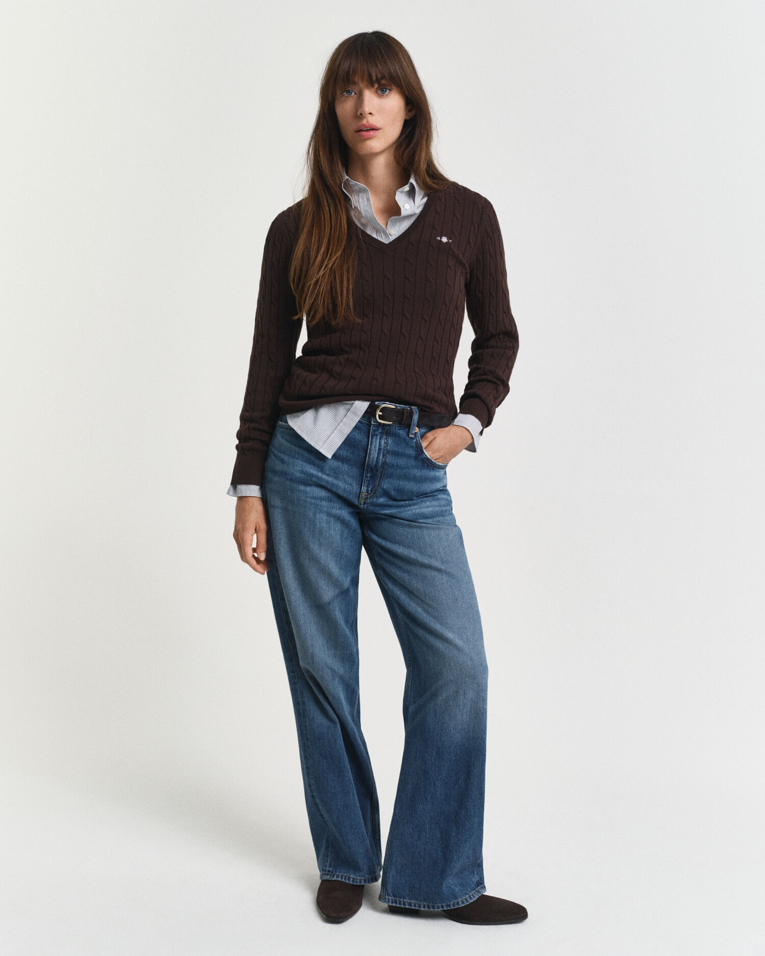 V-ringad kabelstickad tröja