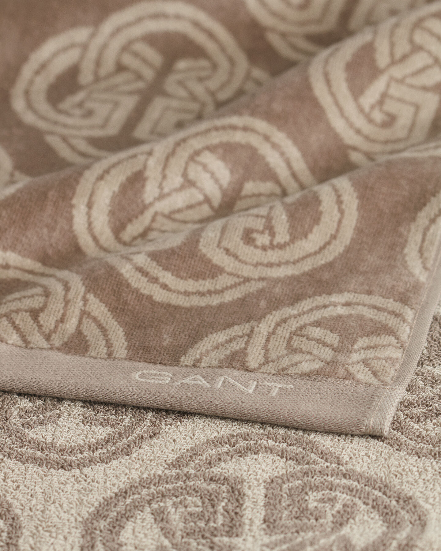 Monogram handduk 70 x 140