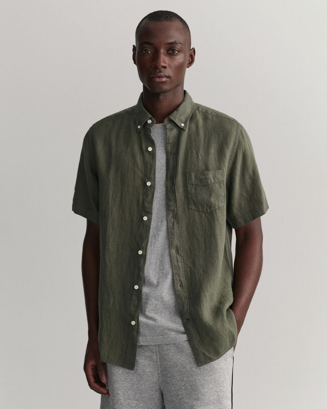 Regular fit plaggf&auml;rgad, kort&auml;rmad linneskjorta